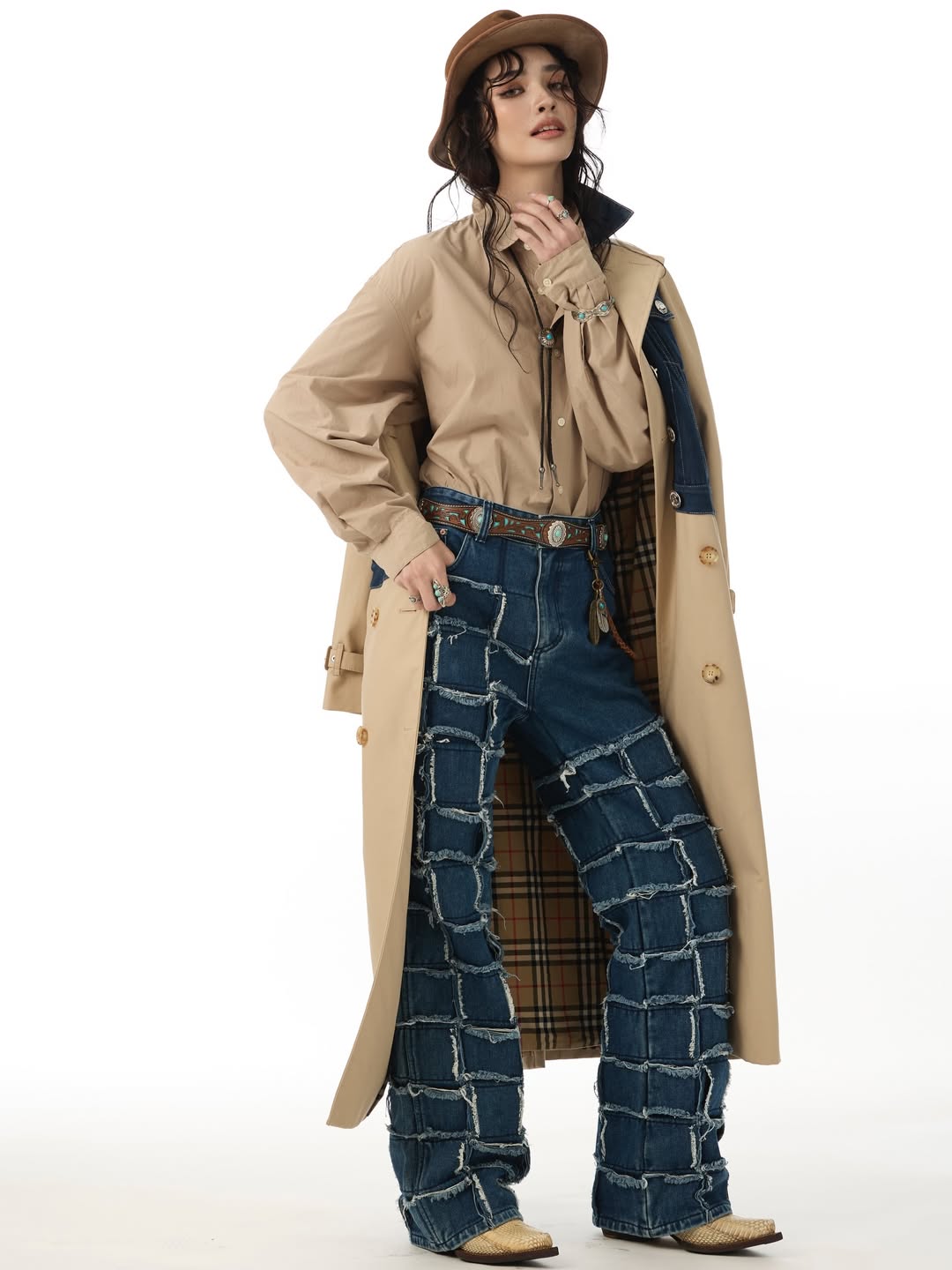 มิ้นท์ - รัญชน์รวี เอื้อกูลวราวัตร