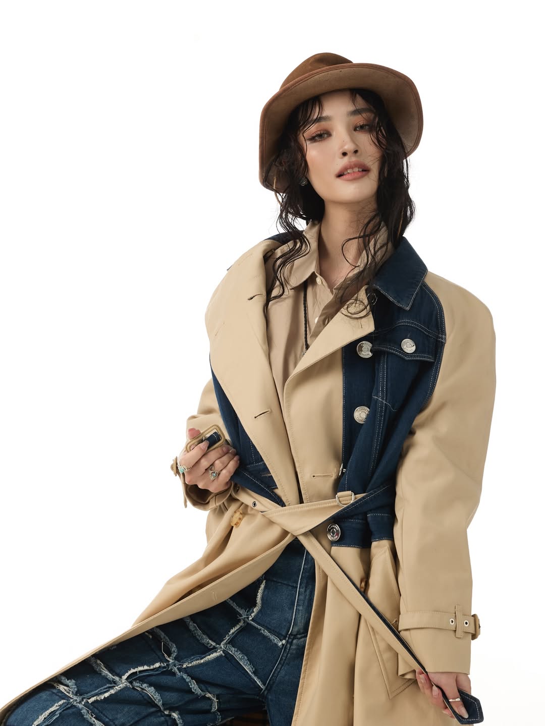 มิ้นท์ - รัญชน์รวี เอื้อกูลวราวัตร