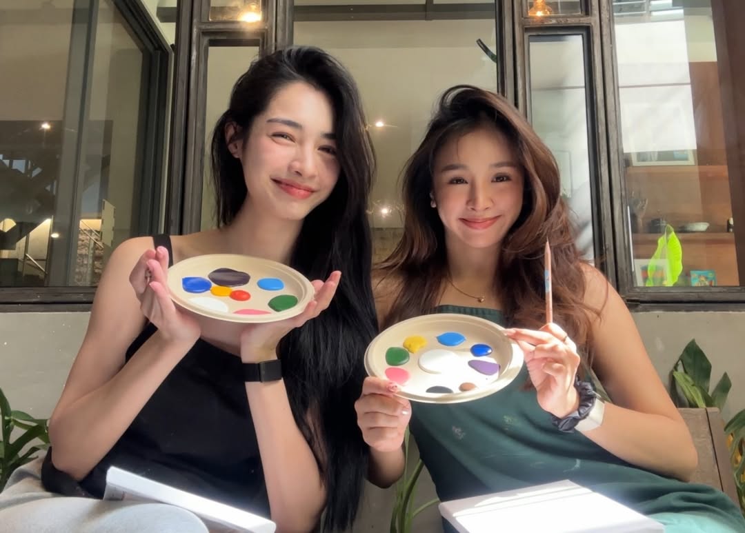 มิ้นท์ - รัญชน์รวี เอื้อกูลวราวัตร