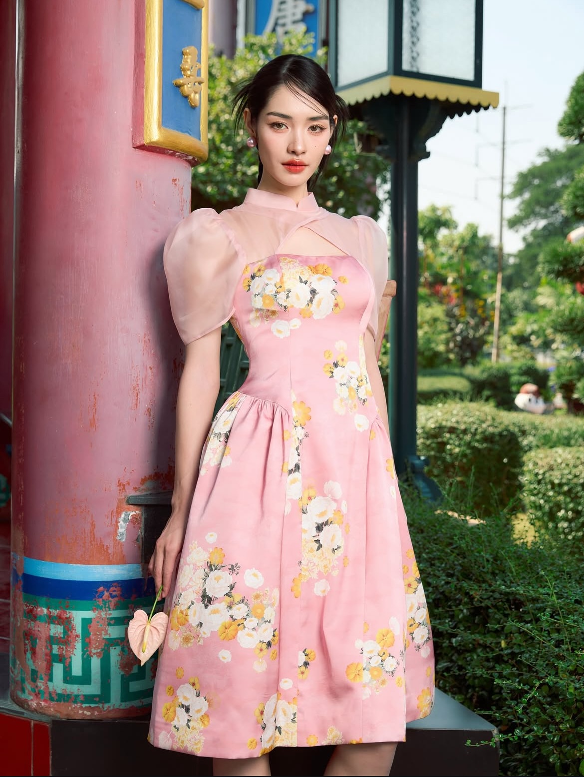 มิ้นท์ - รัญชน์รวี เอื้อกูลวราวัตร