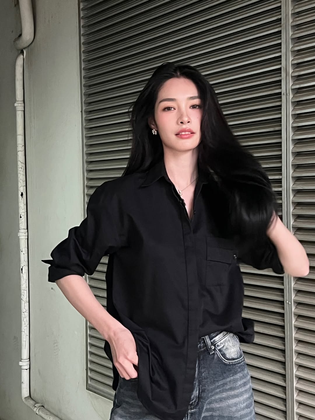 มิ้นท์ - รัญชน์รวี เอื้อกูลวราวัตร