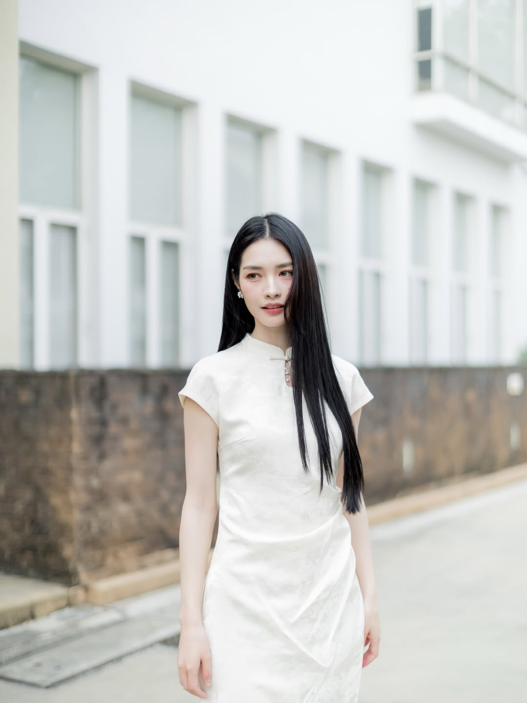 มิ้นท์ - รัญชน์รวี เอื้อกูลวราวัตร