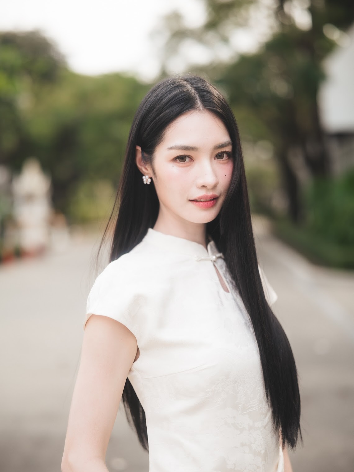 มิ้นท์ - รัญชน์รวี เอื้อกูลวราวัตร