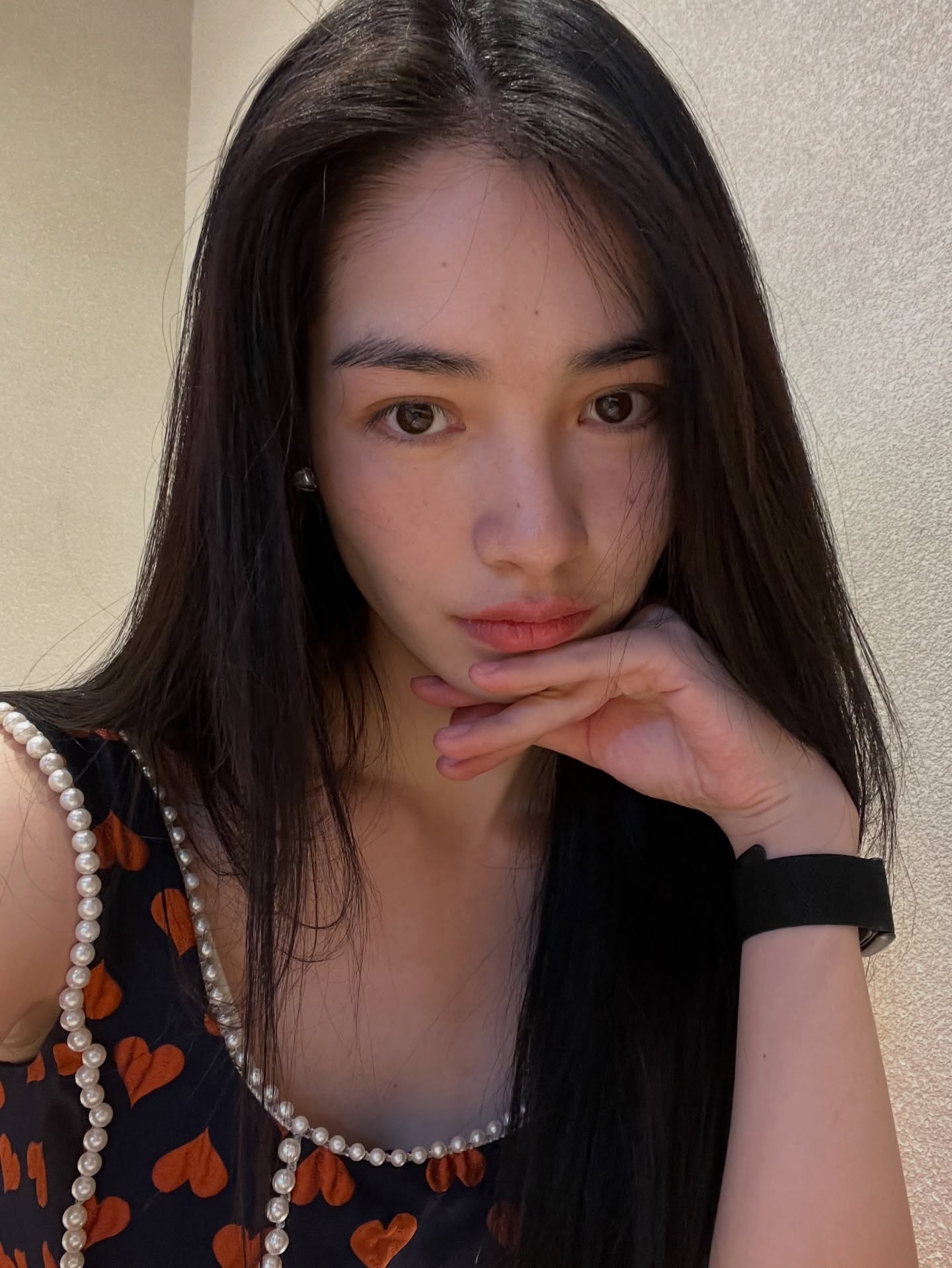 มิ้นท์ - รัญชน์รวี เอื้อกูลวราวัตร