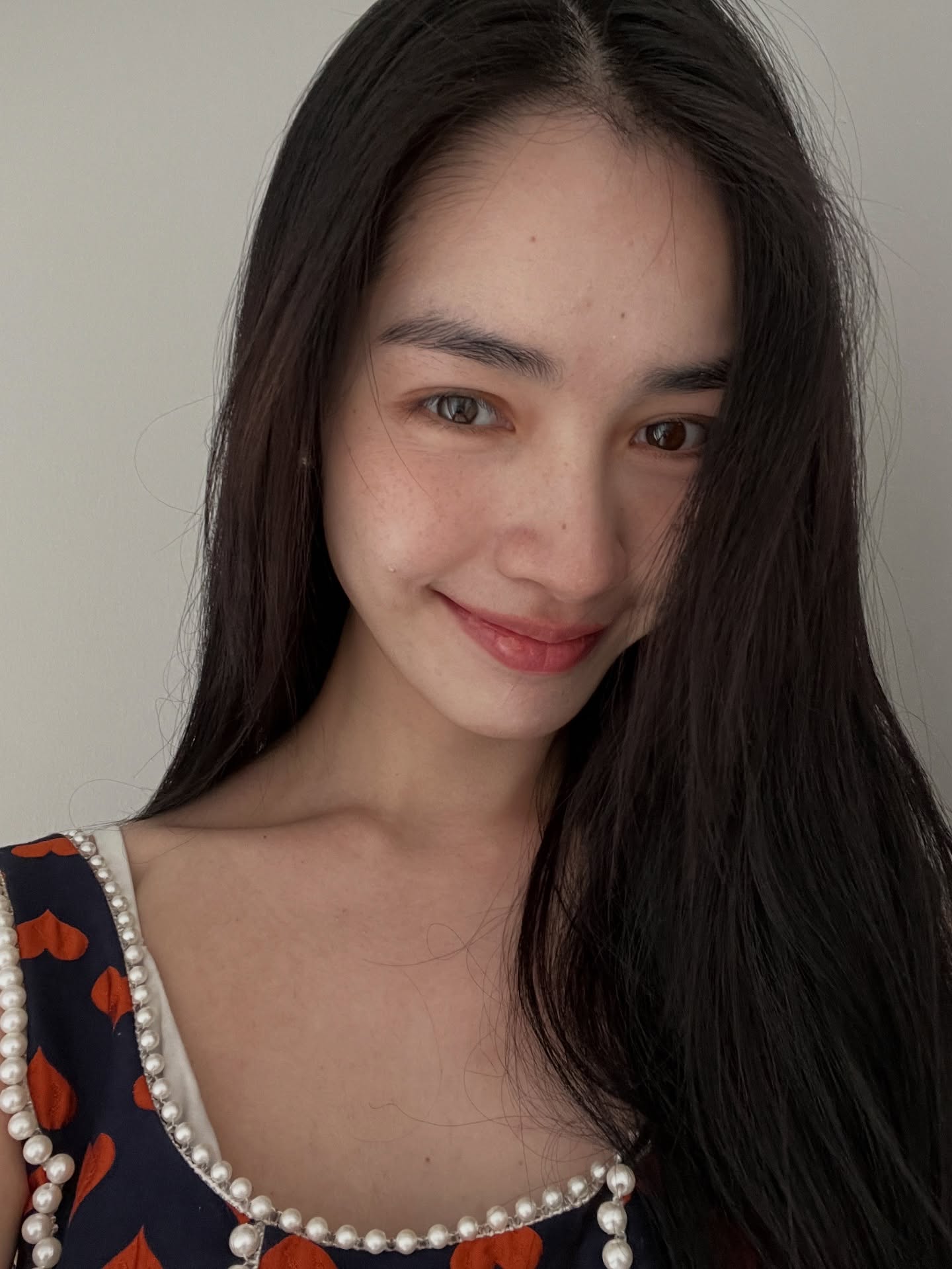 มิ้นท์ - รัญชน์รวี เอื้อกูลวราวัตร