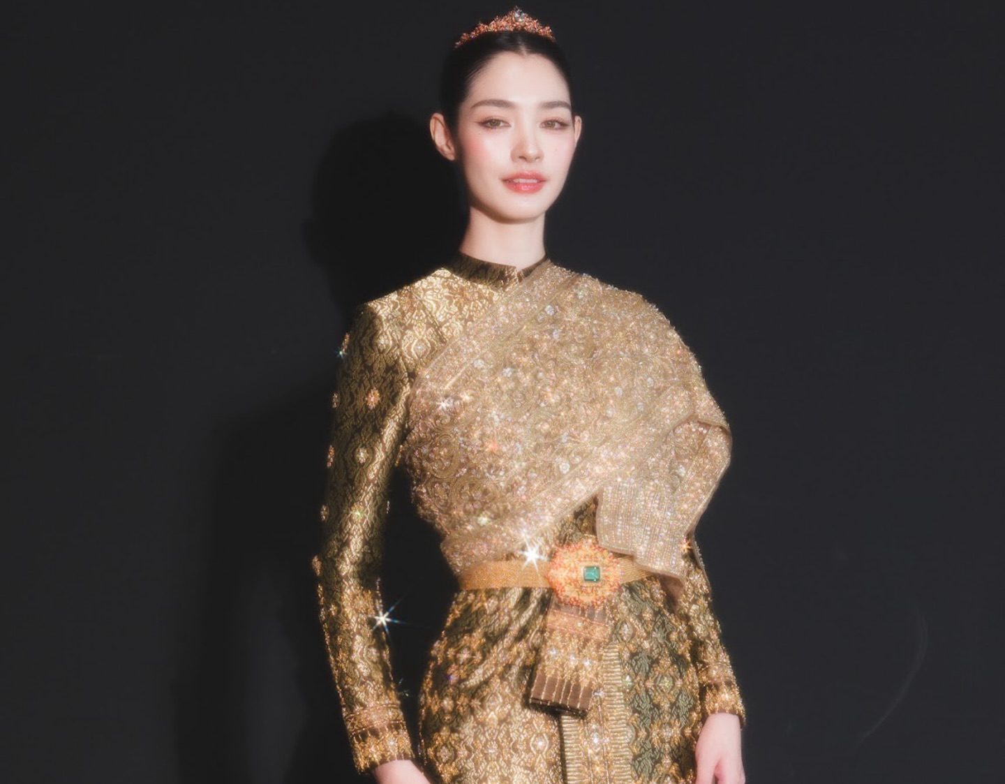 มิ้นท์ - รัญชน์รวี เอื้อกูลวราวัตร