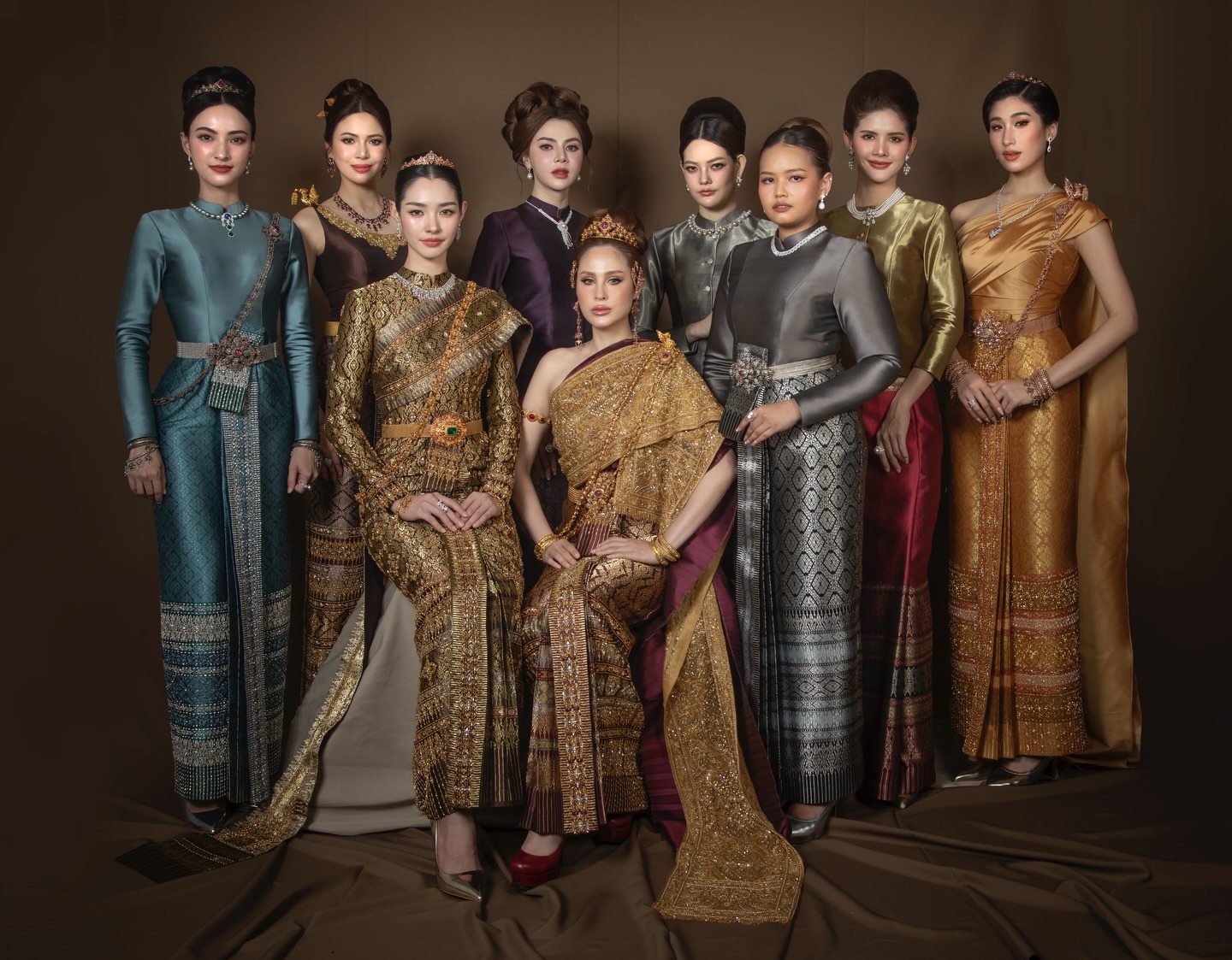 มิ้นท์ - รัญชน์รวี เอื้อกูลวราวัตร