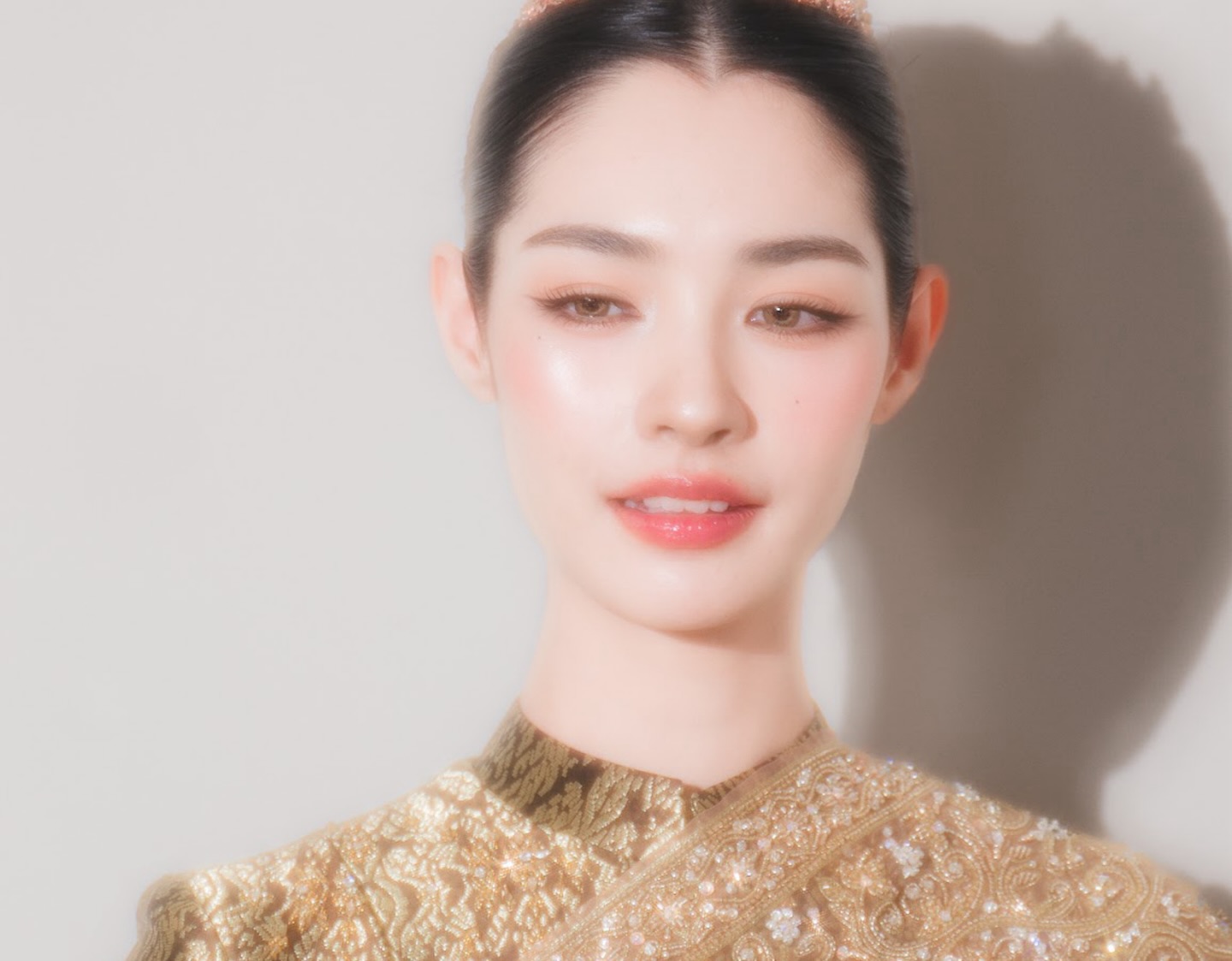 มิ้นท์ - รัญชน์รวี เอื้อกูลวราวัตร