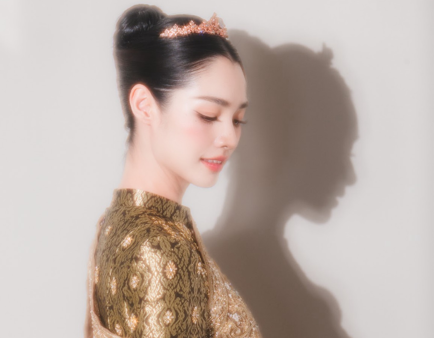 มิ้นท์ - รัญชน์รวี เอื้อกูลวราวัตร