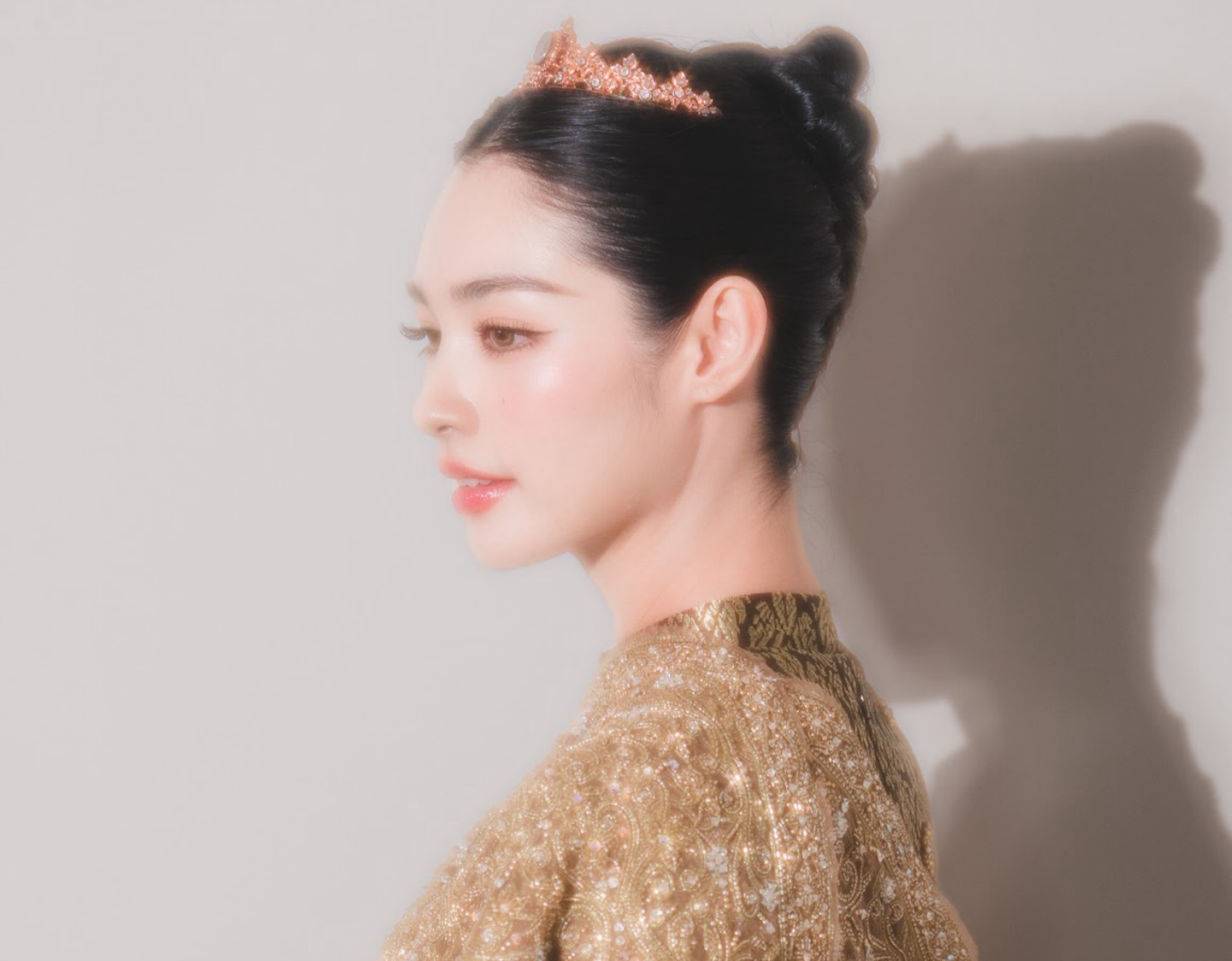 มิ้นท์ - รัญชน์รวี เอื้อกูลวราวัตร