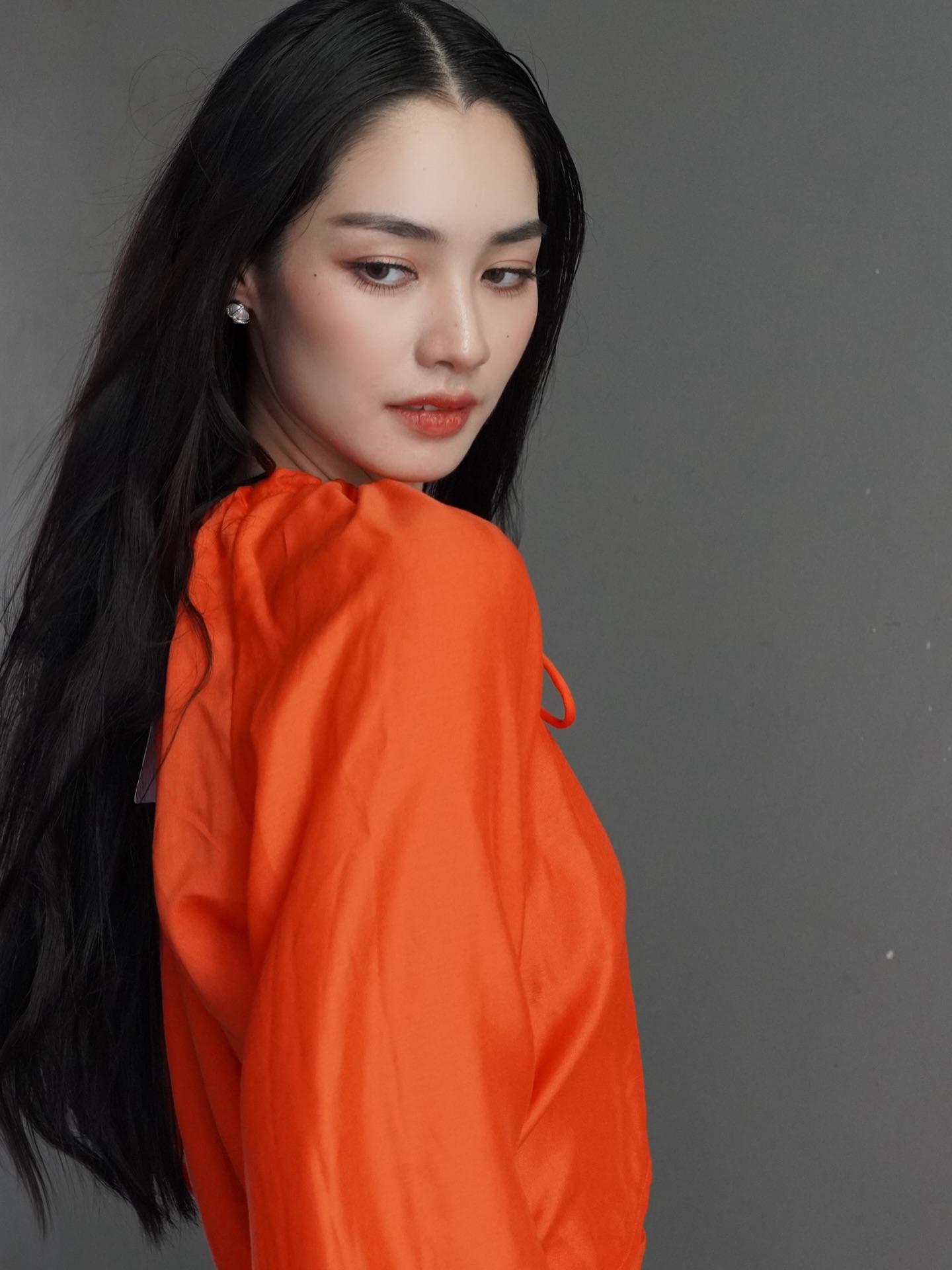 มิ้นท์ - รัญชน์รวี เอื้อกูลวราวัตร