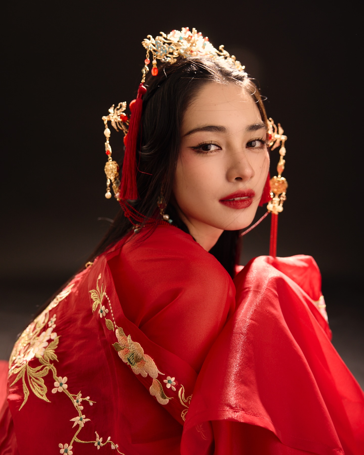 มิ้นท์ - รัญชน์รวี เอื้อกูลวราวัตร