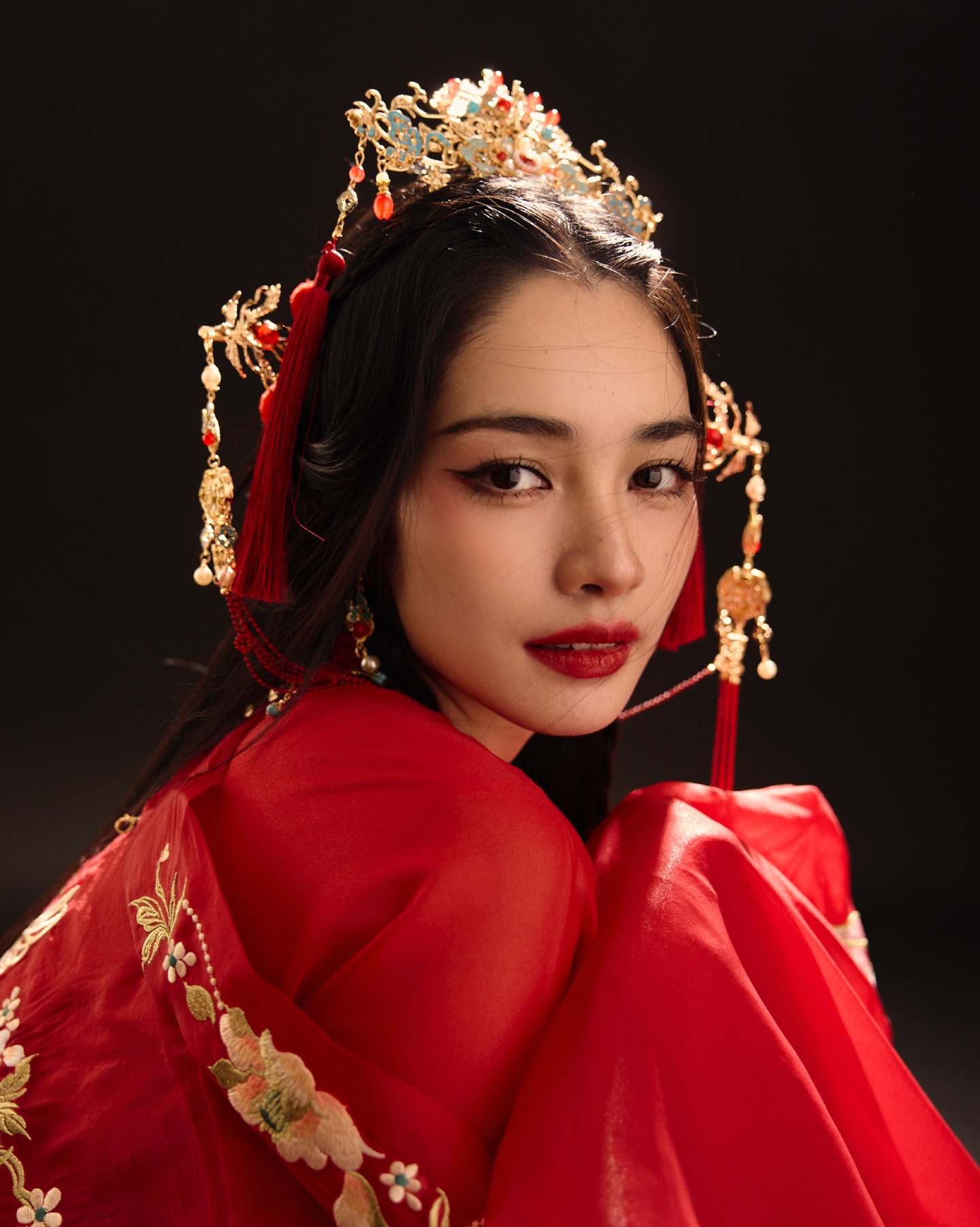 มิ้นท์ - รัญชน์รวี เอื้อกูลวราวัตร