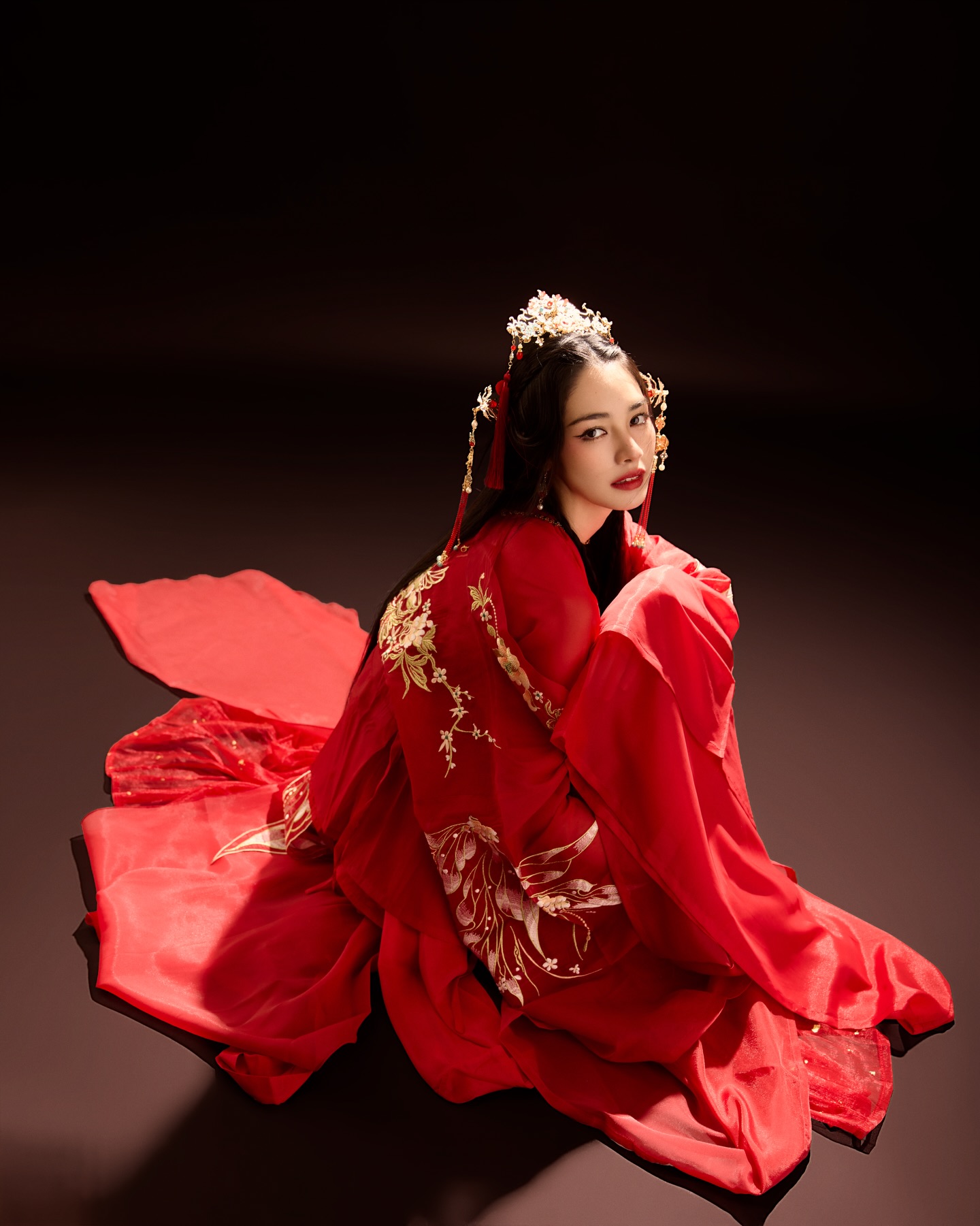 มิ้นท์ - รัญชน์รวี เอื้อกูลวราวัตร