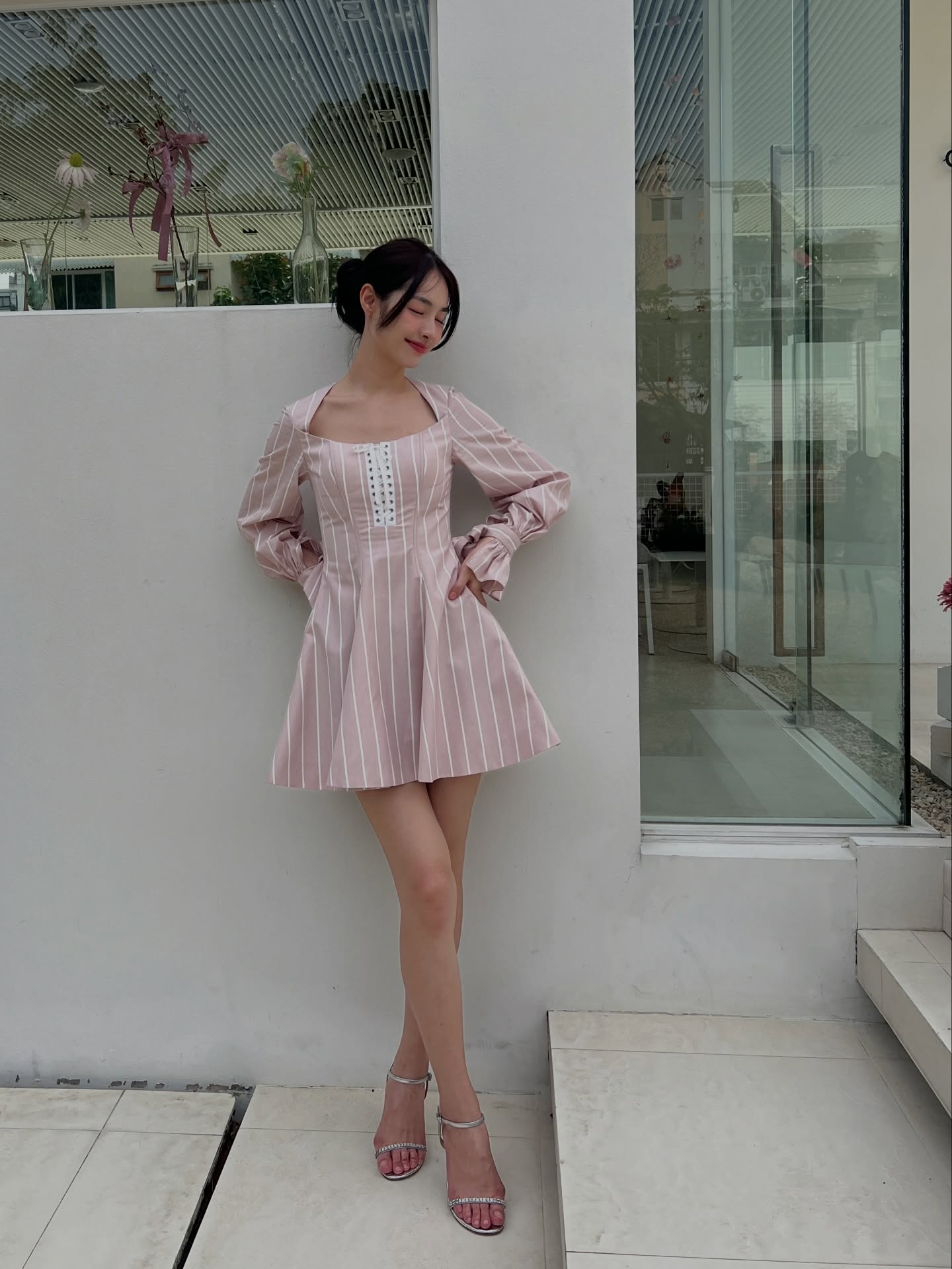 มิ้นท์ - รัญชน์รวี เอื้อกูลวราวัตร