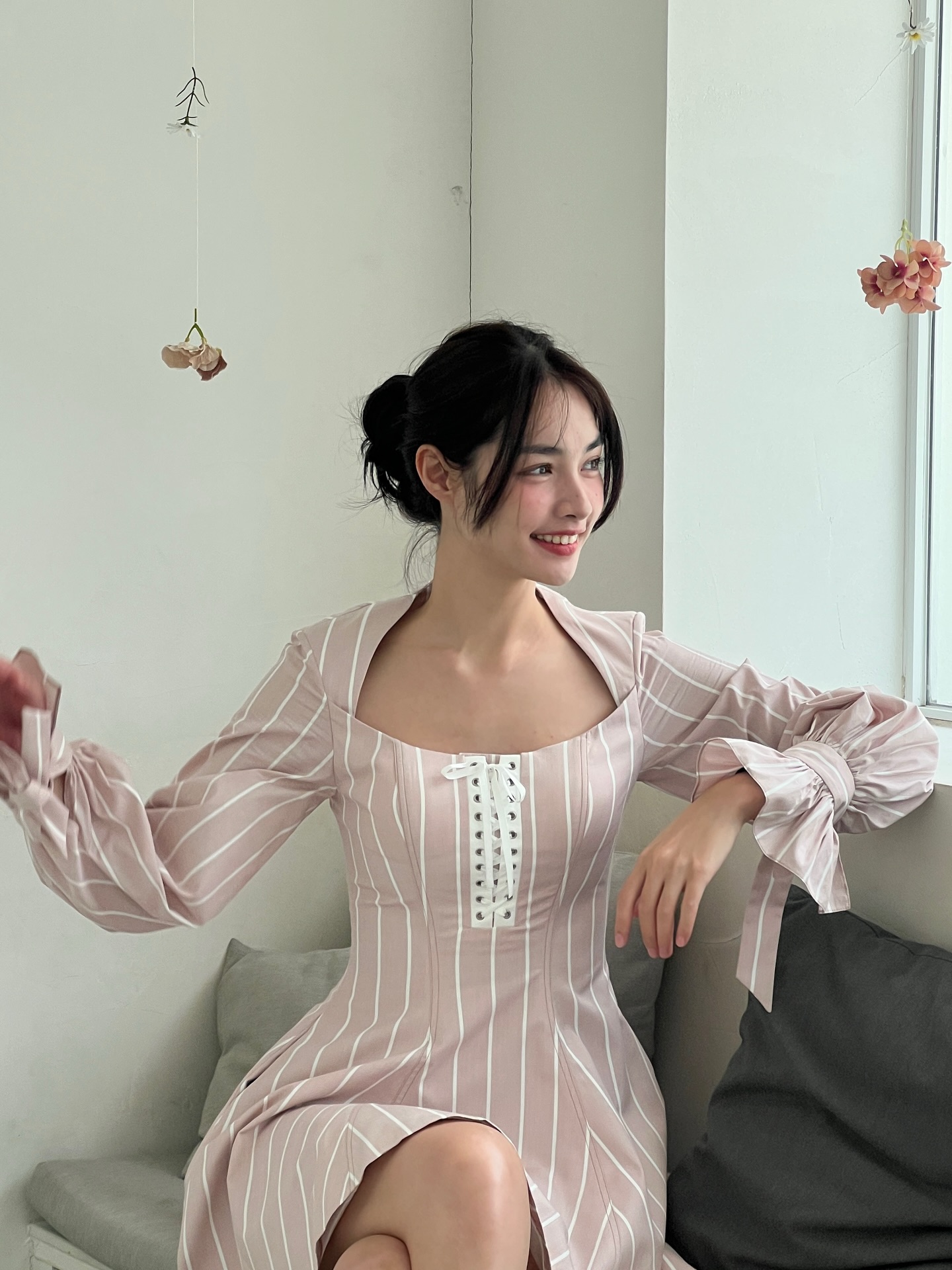 มิ้นท์ - รัญชน์รวี เอื้อกูลวราวัตร