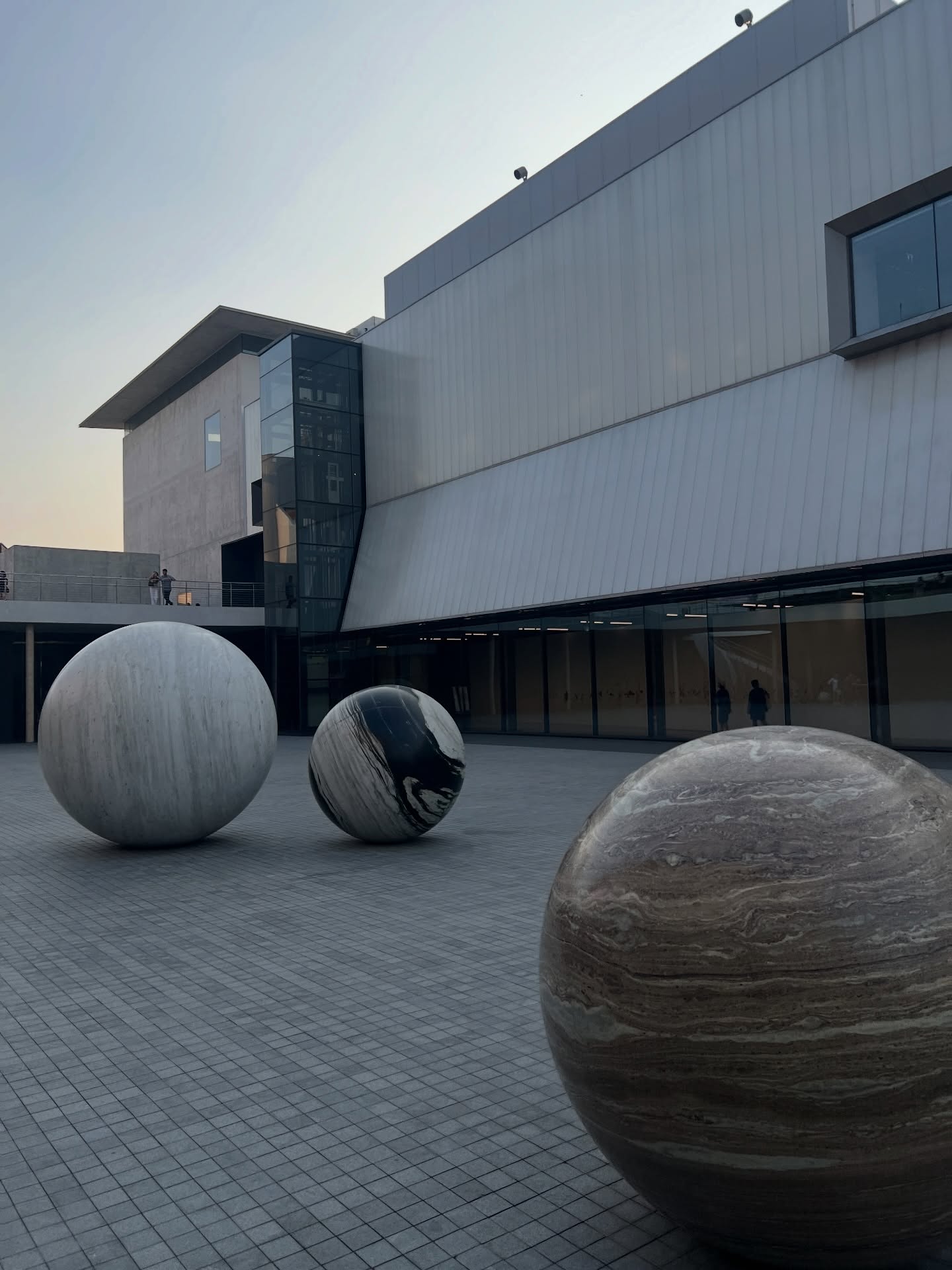 มิ้นท์ - รัญชน์รวี เอื้อกูลวราวัตร