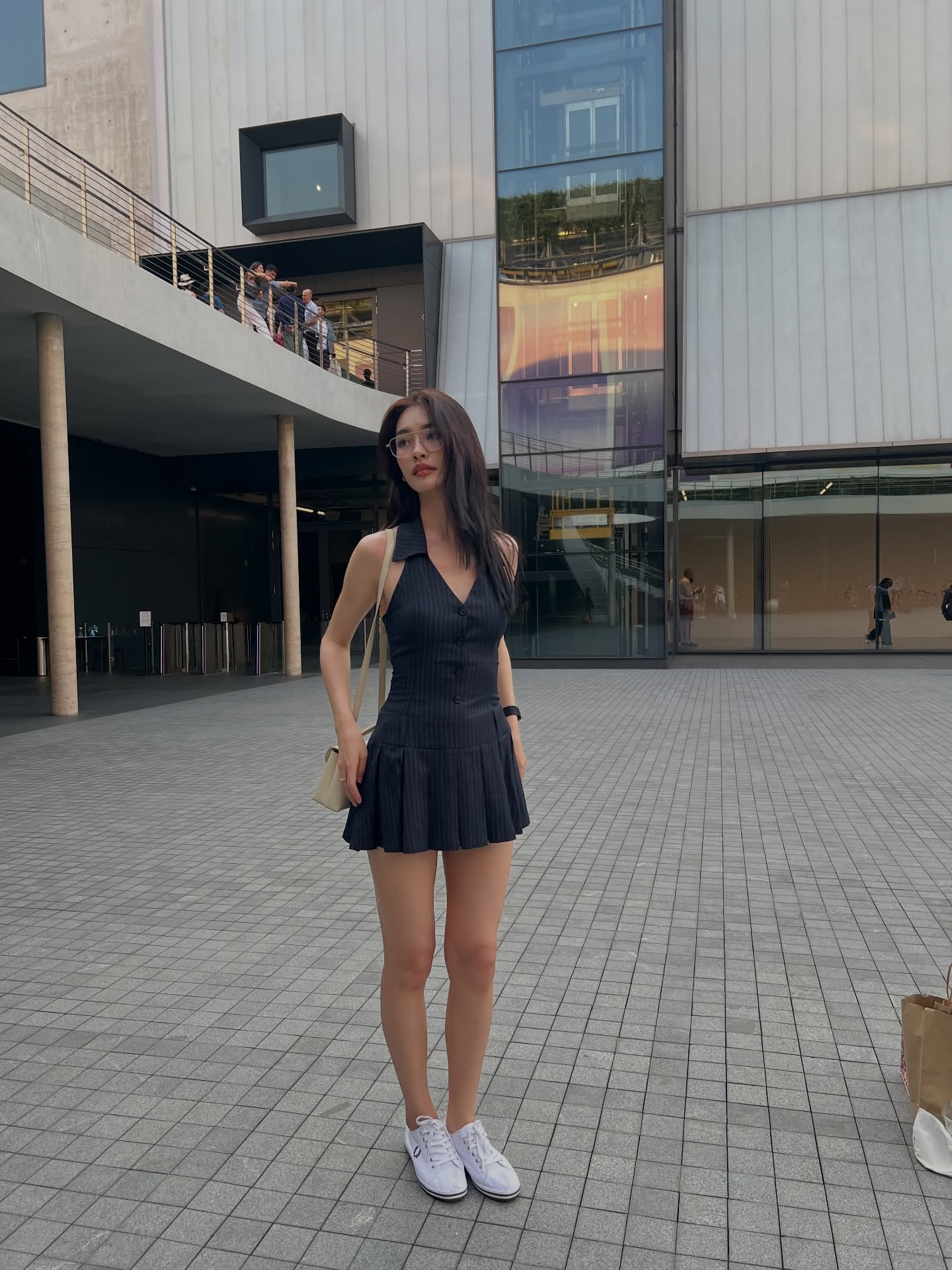 มิ้นท์ - รัญชน์รวี เอื้อกูลวราวัตร