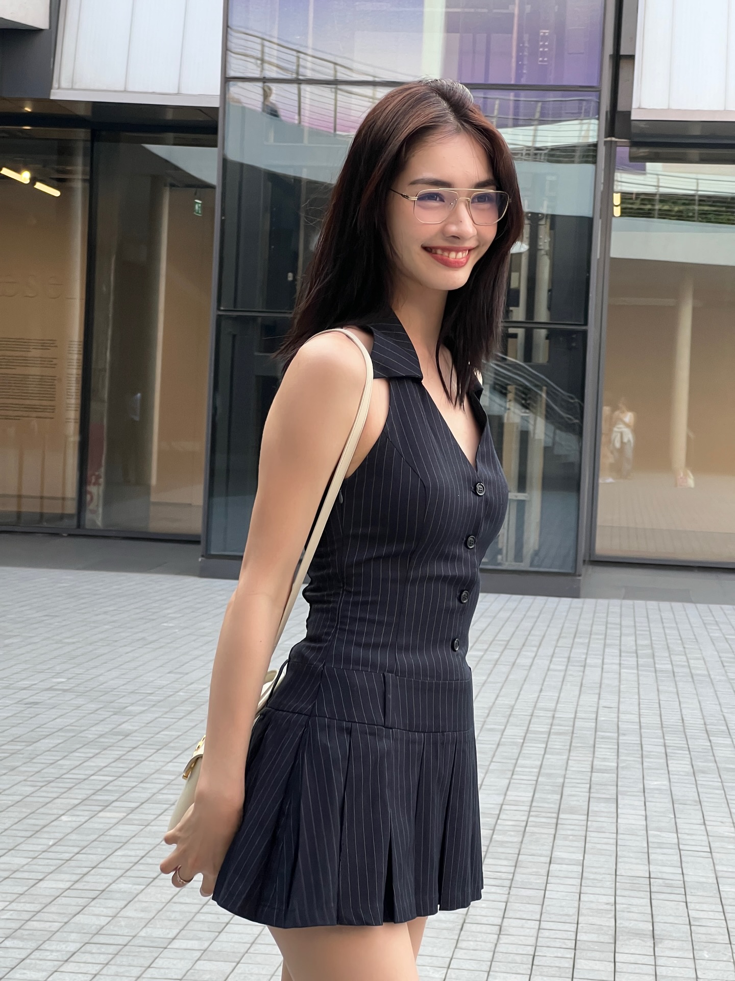 มิ้นท์ - รัญชน์รวี เอื้อกูลวราวัตร