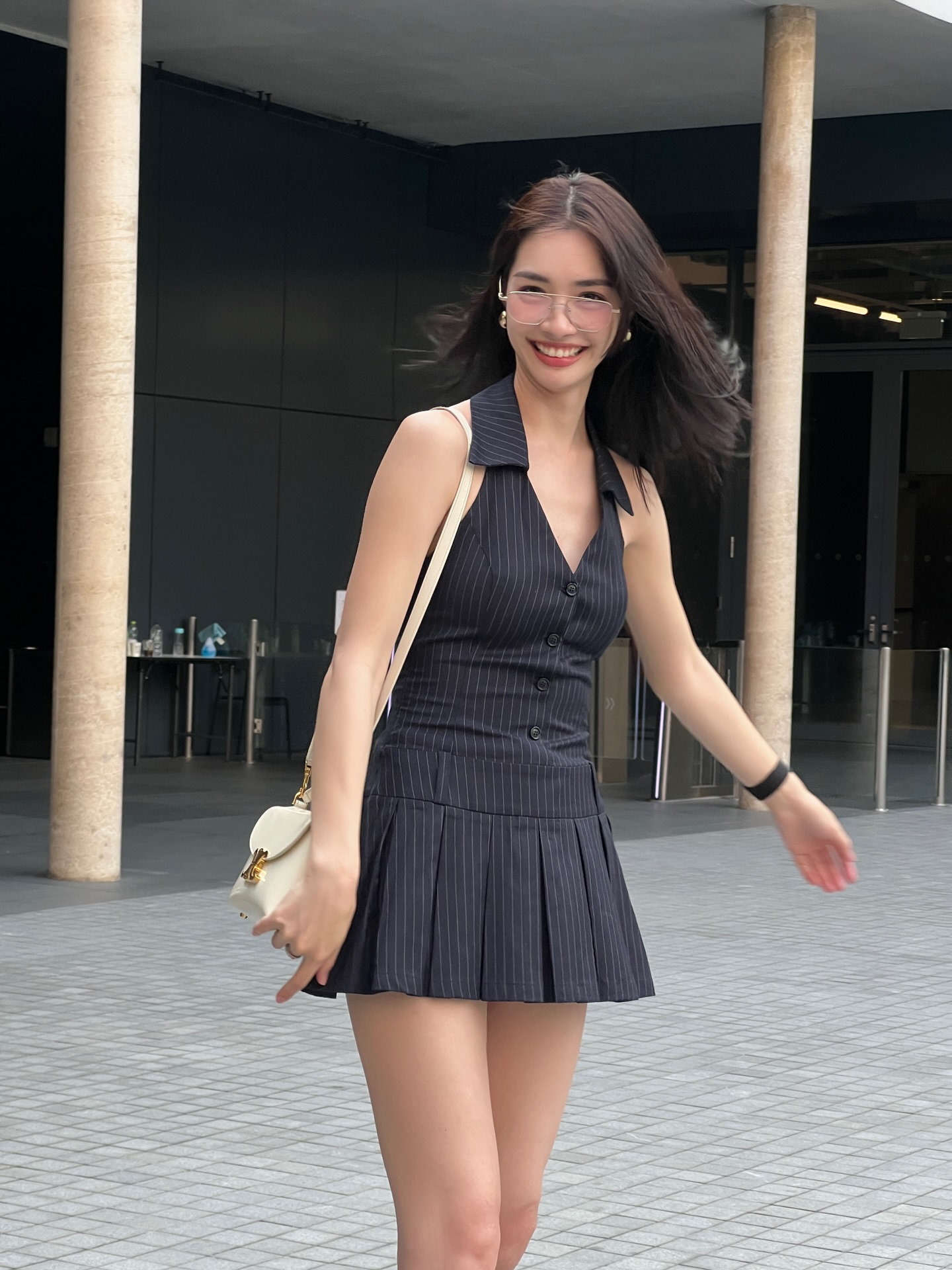 มิ้นท์ - รัญชน์รวี เอื้อกูลวราวัตร