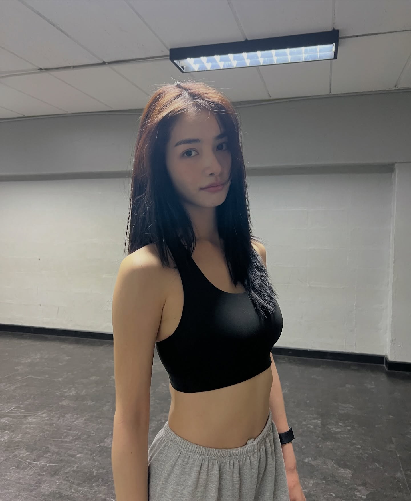 มิ้นท์ - รัญชน์รวี เอื้อกูลวราวัตร