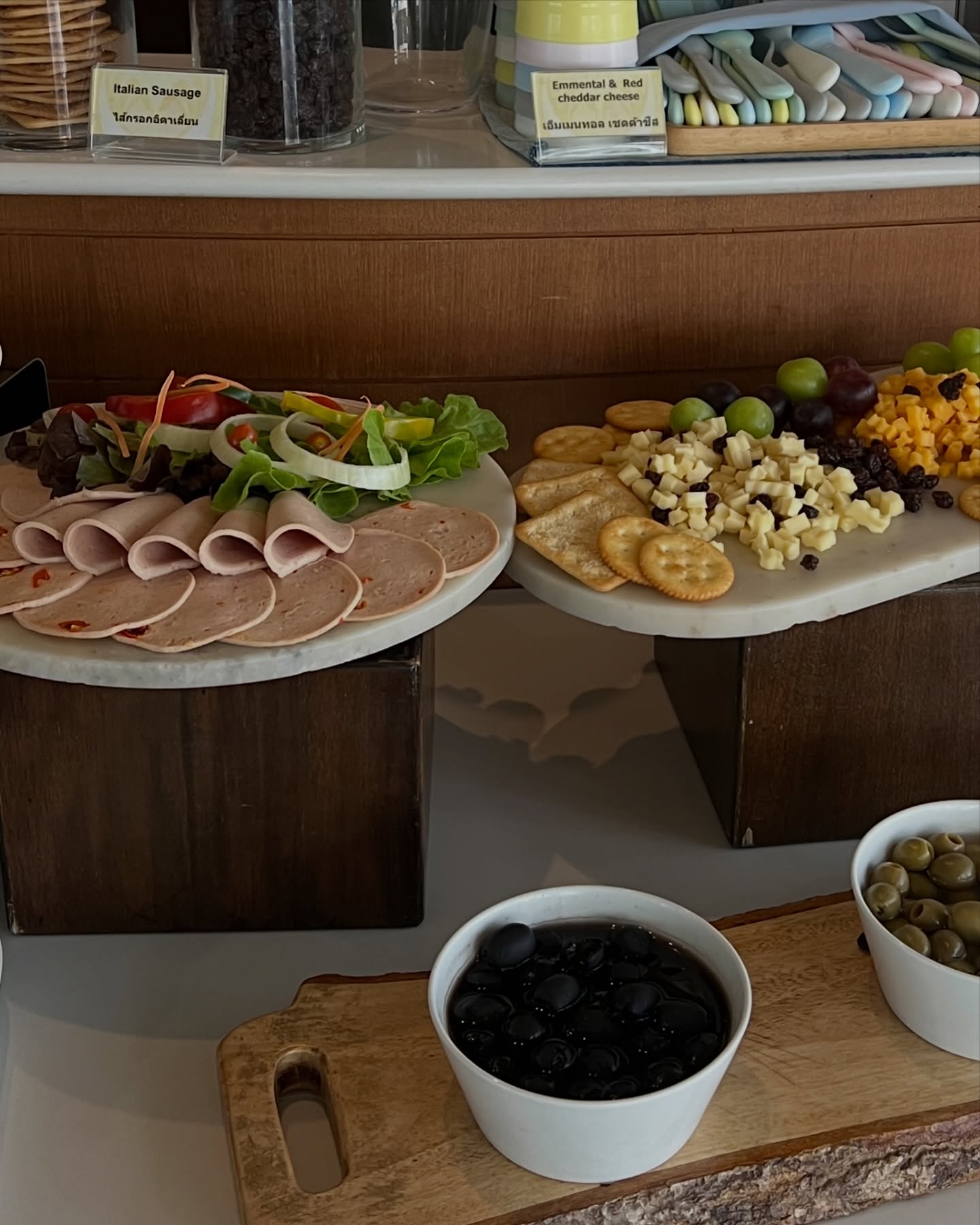 มิ้นท์ - รัญชน์รวี เอื้อกูลวราวัตร