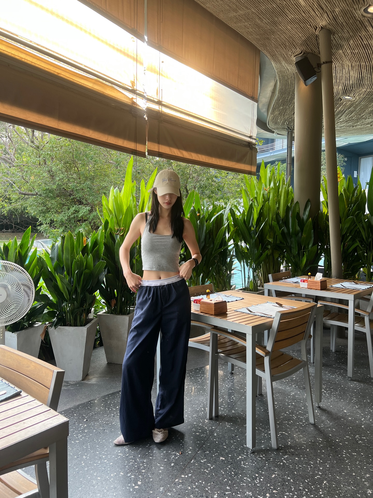 มิ้นท์ - รัญชน์รวี เอื้อกูลวราวัตร