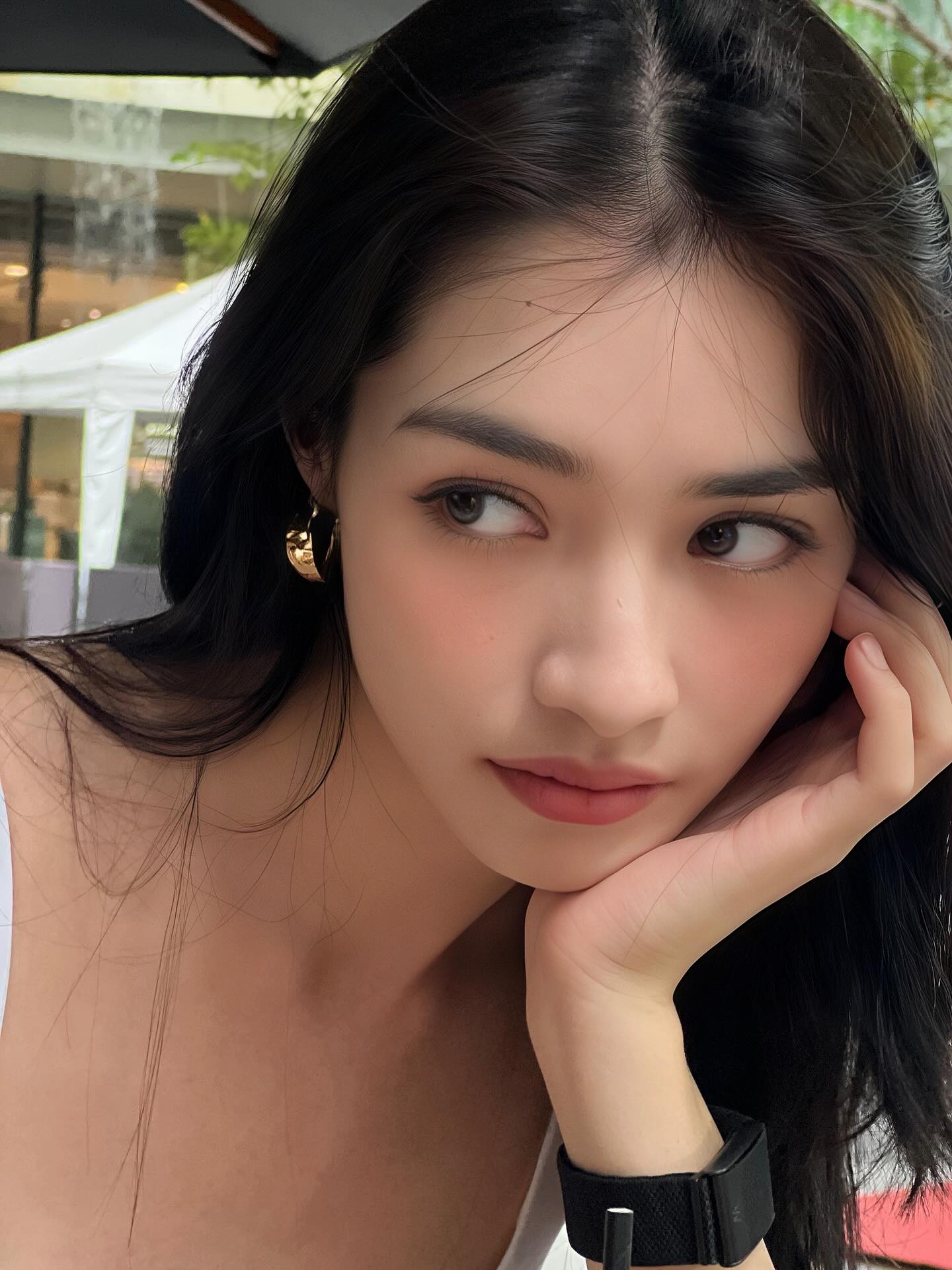 มิ้นท์ - รัญชน์รวี เอื้อกูลวราวัตร