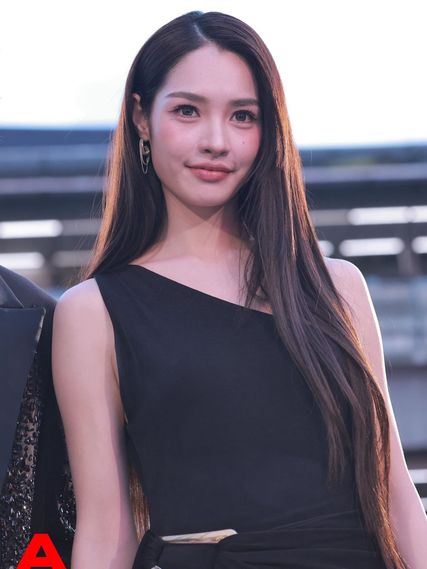 มิ้นท์ - รัญชน์รวี เอื้อกูลวราวัตร