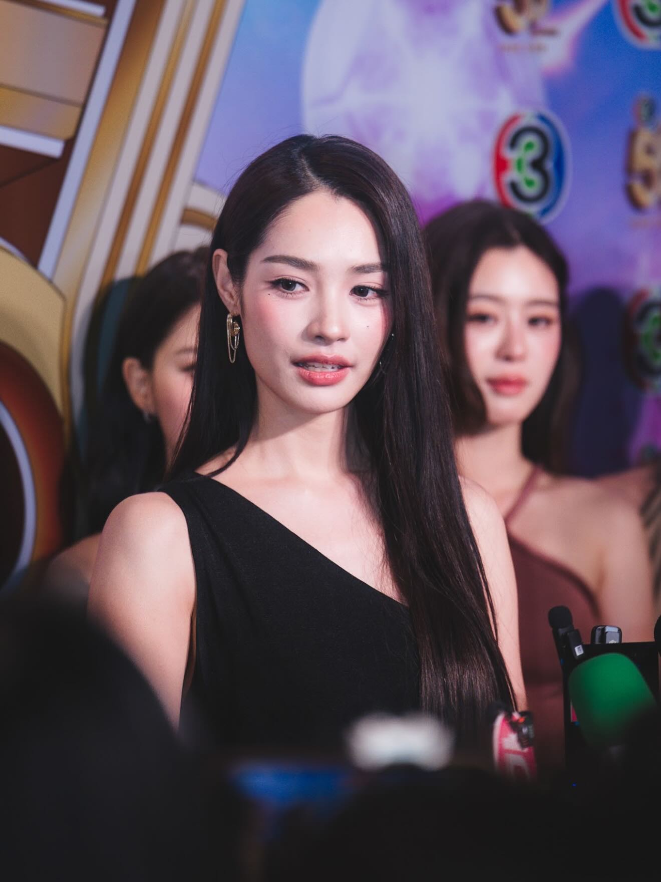 มิ้นท์ - รัญชน์รวี เอื้อกูลวราวัตร