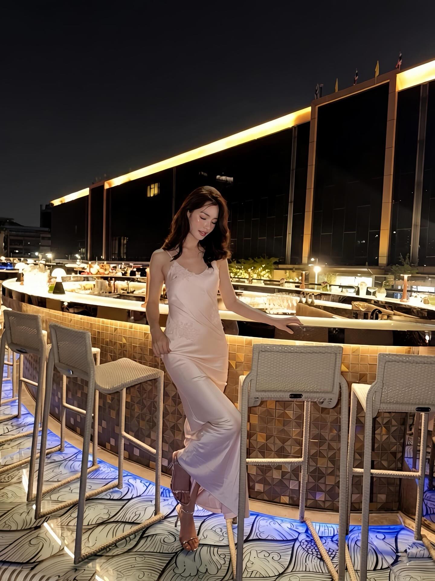 มิ้นท์ - รัญชน์รวี เอื้อกูลวราวัตร