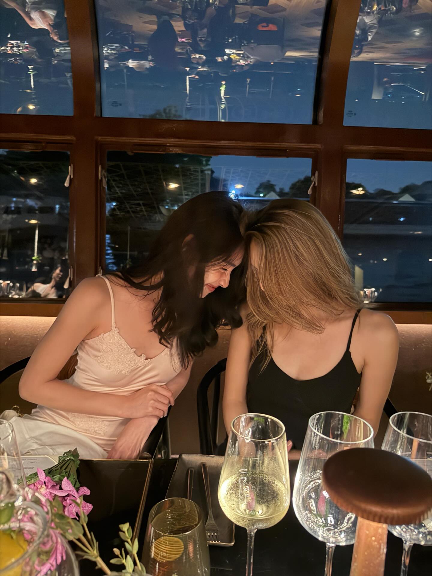 มิ้นท์ - รัญชน์รวี เอื้อกูลวราวัตร