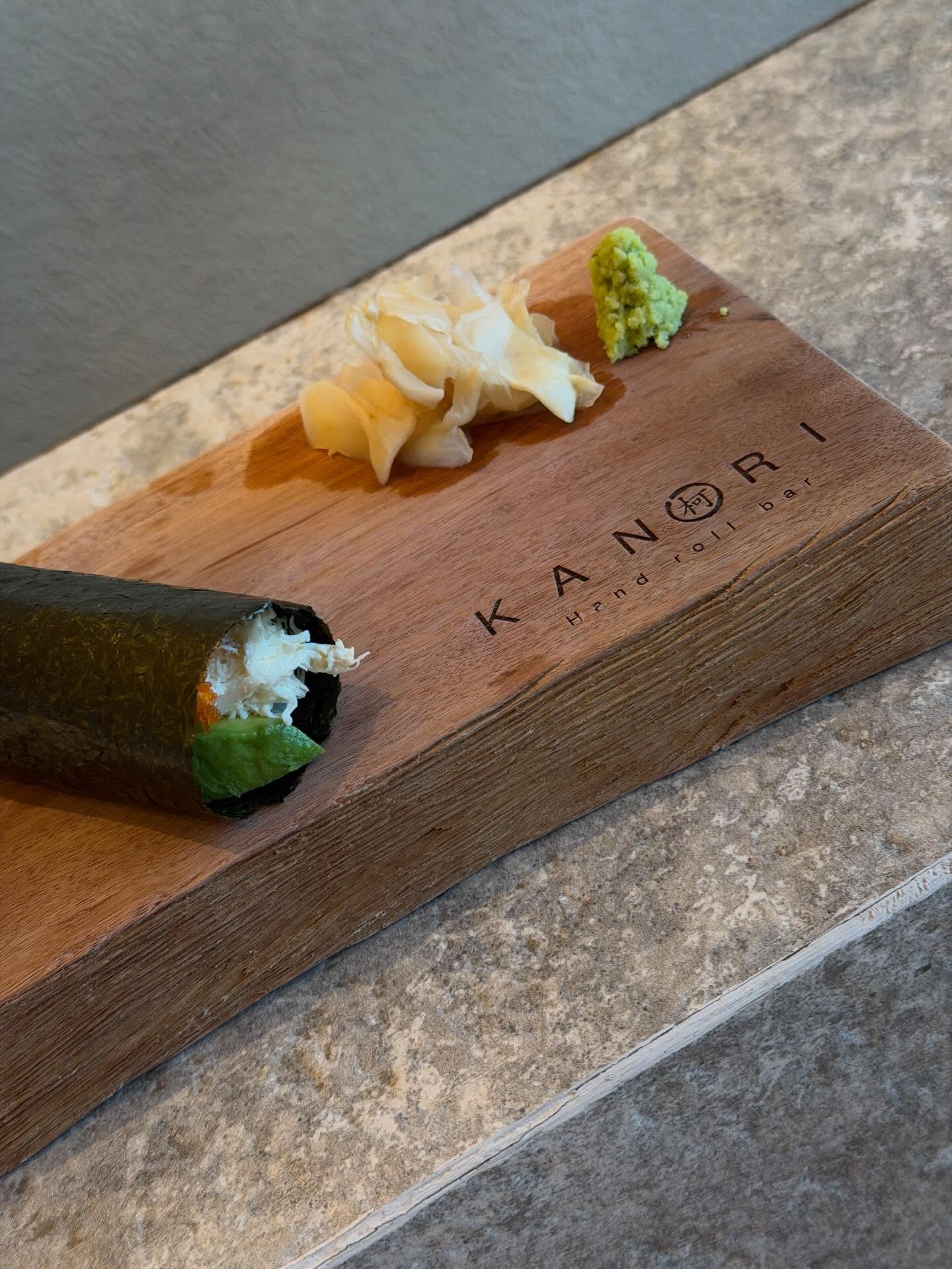 มิ้นท์ - รัญชน์รวี เอื้อกูลวราวัตร