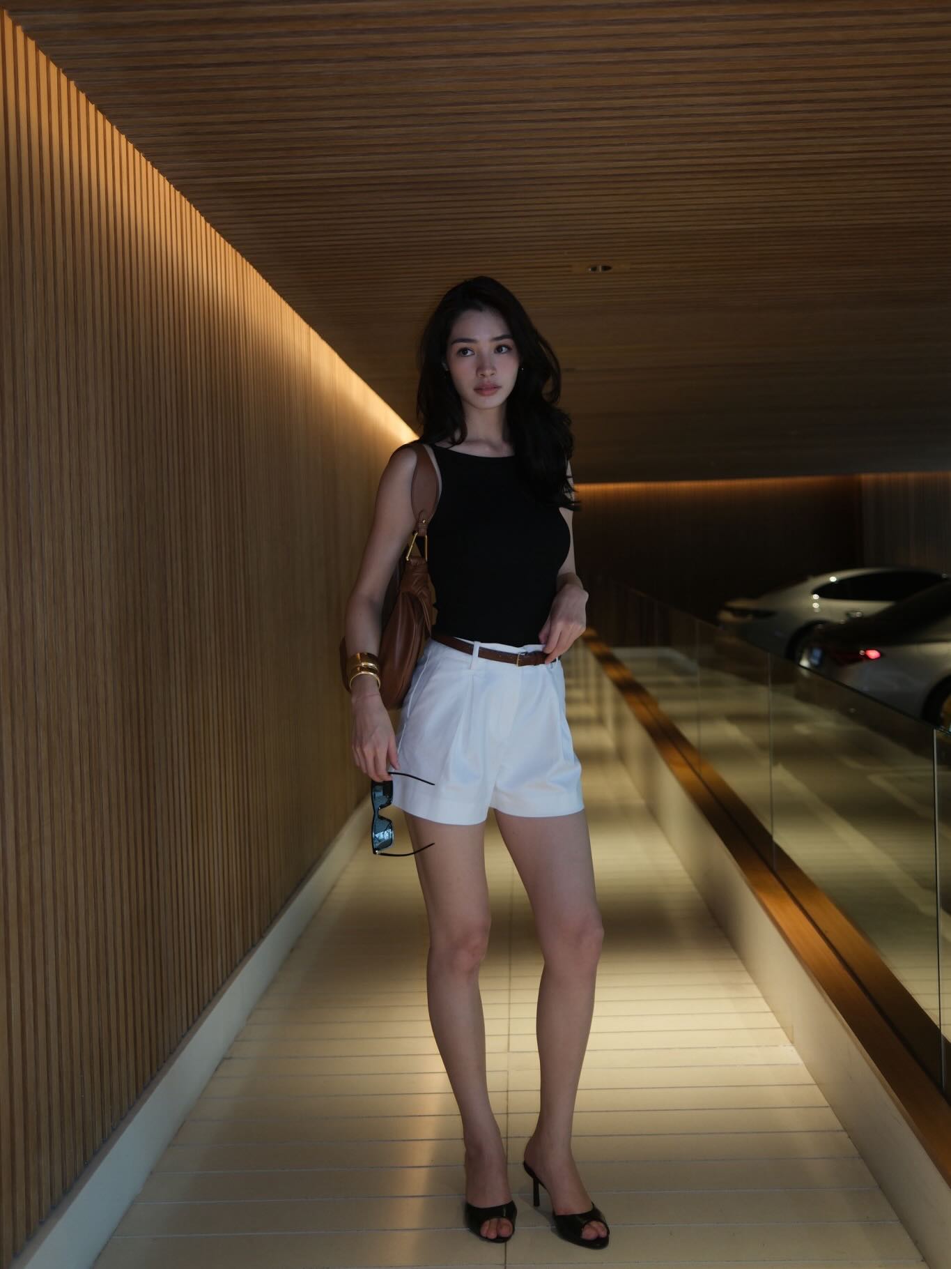 มิ้นท์ - รัญชน์รวี เอื้อกูลวราวัตร