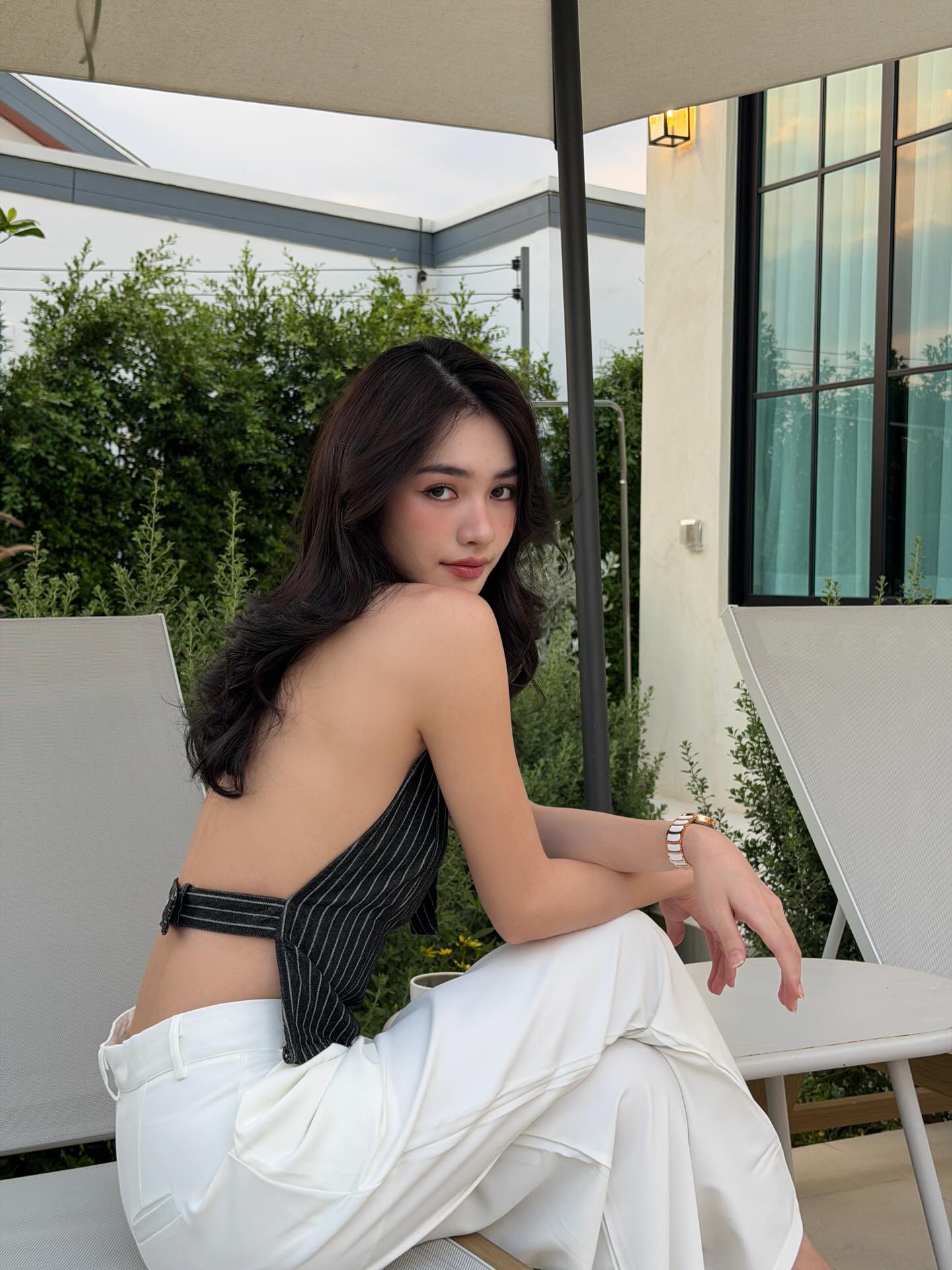 มิ้นท์ - รัญชน์รวี เอื้อกูลวราวัตร