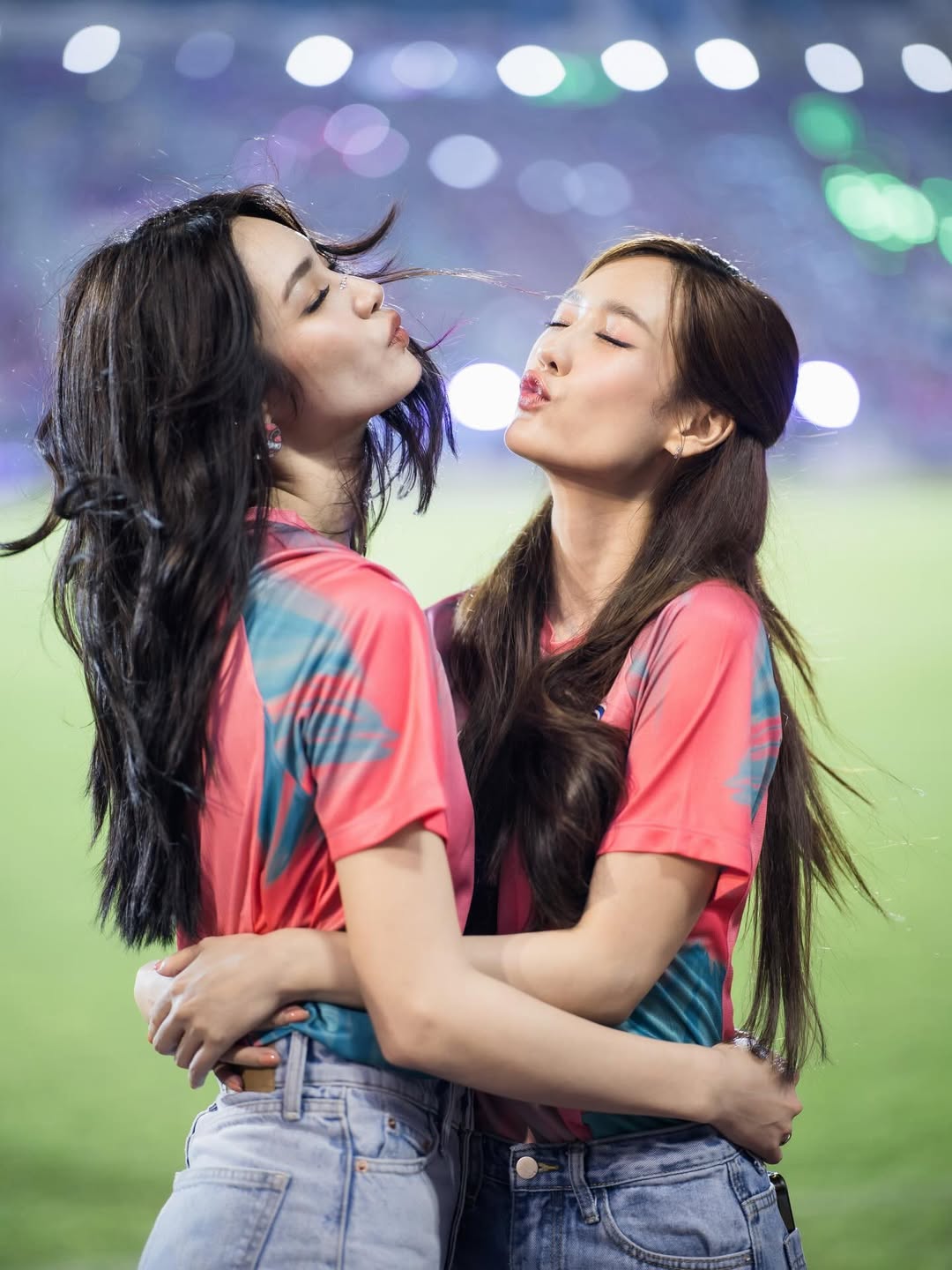 มิ้นท์ - รัญชน์รวี เอื้อกูลวราวัตร