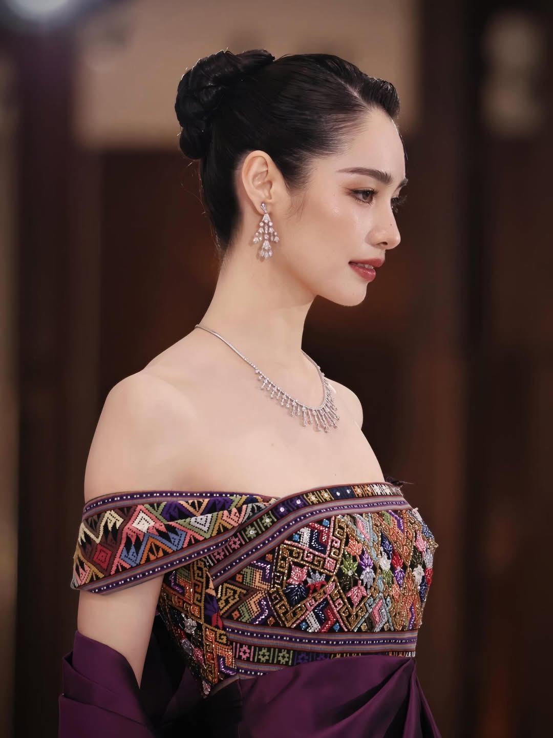 มิ้นท์ - รัญชน์รวี เอื้อกูลวราวัตร