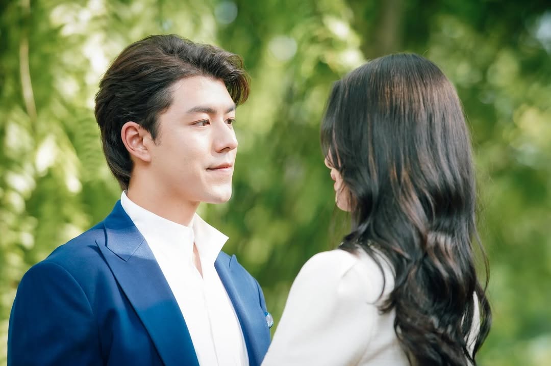 มิ้นท์ - รัญชน์รวี เอื้อกูลวราวัตร