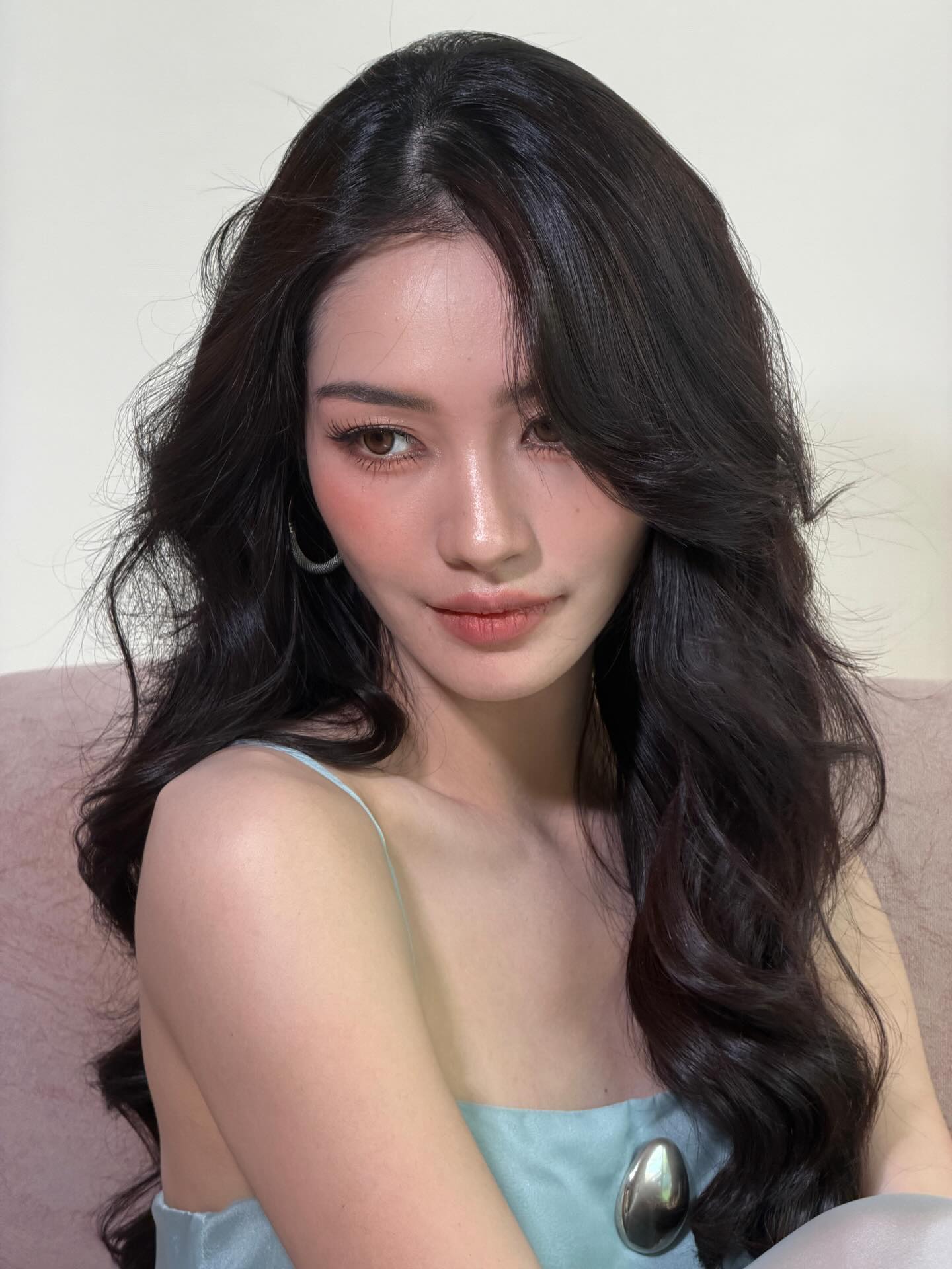 มิ้นท์ - รัญชน์รวี เอื้อกูลวราวัตร
