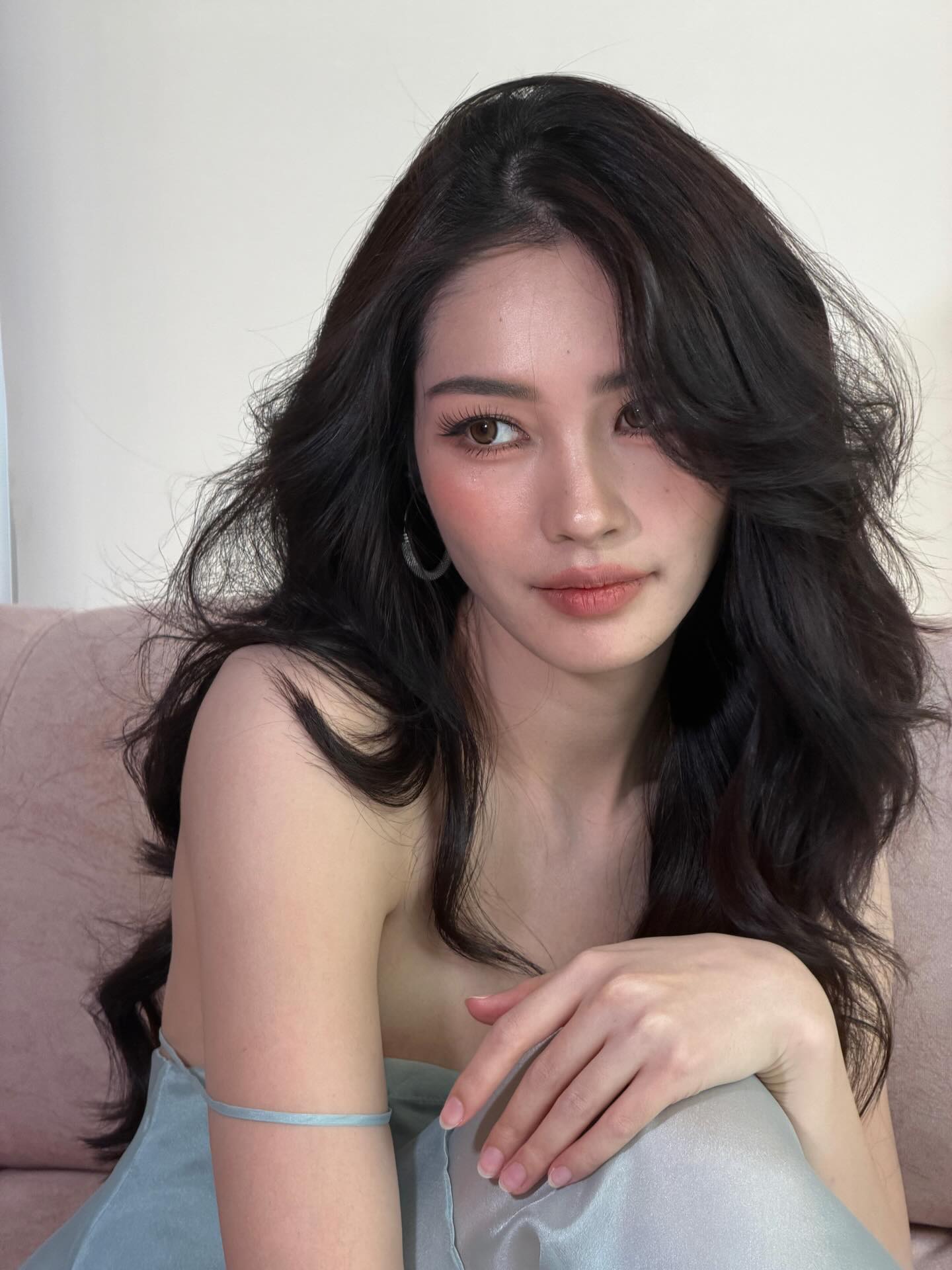 มิ้นท์ - รัญชน์รวี เอื้อกูลวราวัตร