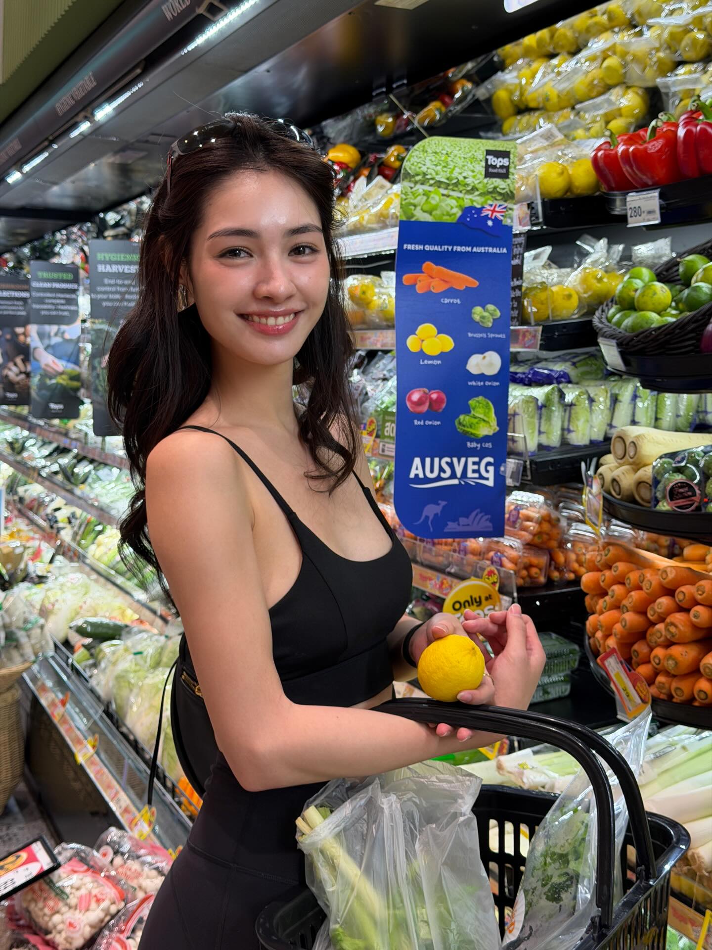 มิ้นท์ - รัญชน์รวี เอื้อกูลวราวัตร