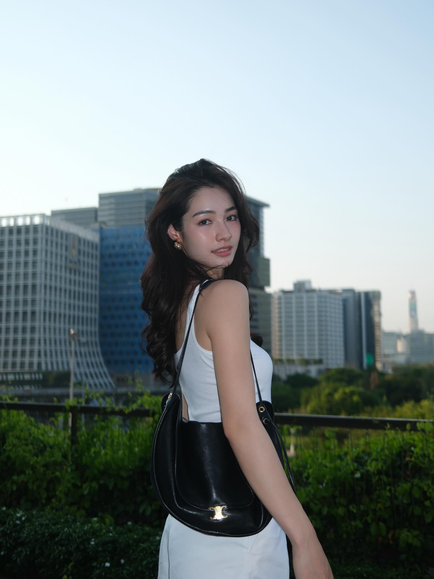 มิ้นท์ - รัญชน์รวี เอื้อกูลวราวัตร