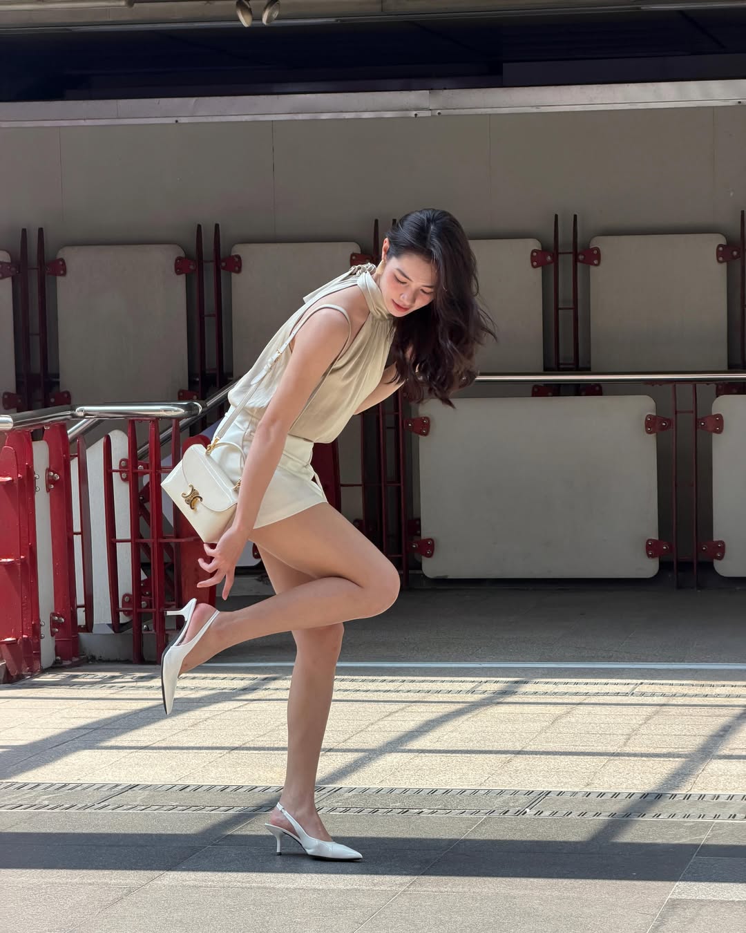 มิ้นท์ - รัญชน์รวี เอื้อกูลวราวัตร