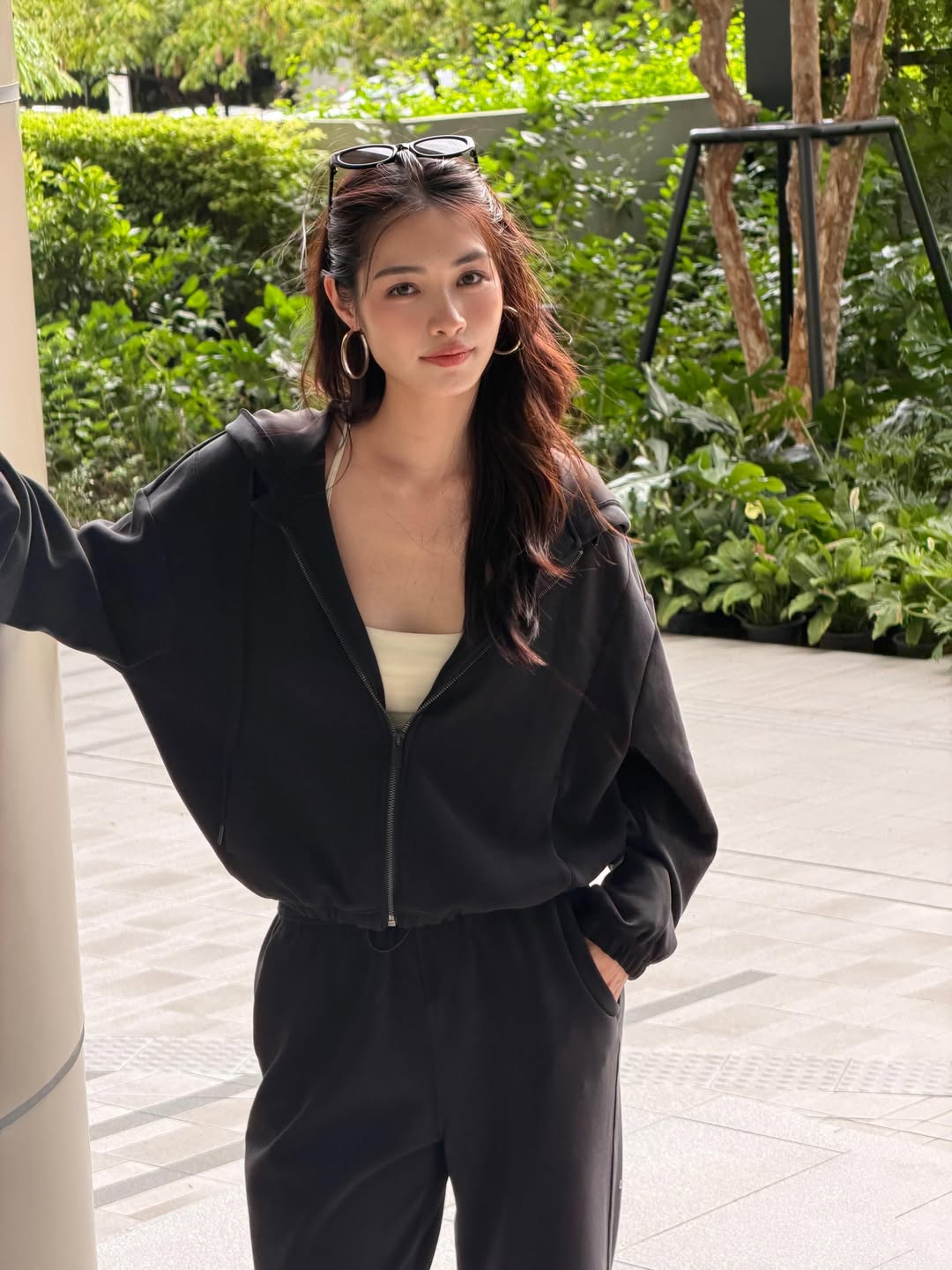 มิ้นท์ - รัญชน์รวี เอื้อกูลวราวัตร