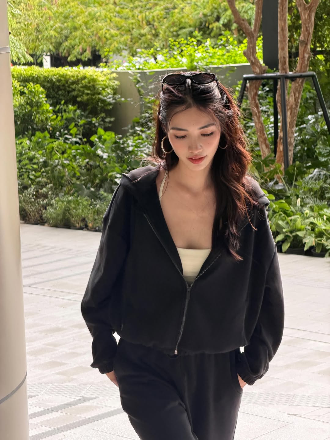 มิ้นท์ - รัญชน์รวี เอื้อกูลวราวัตร