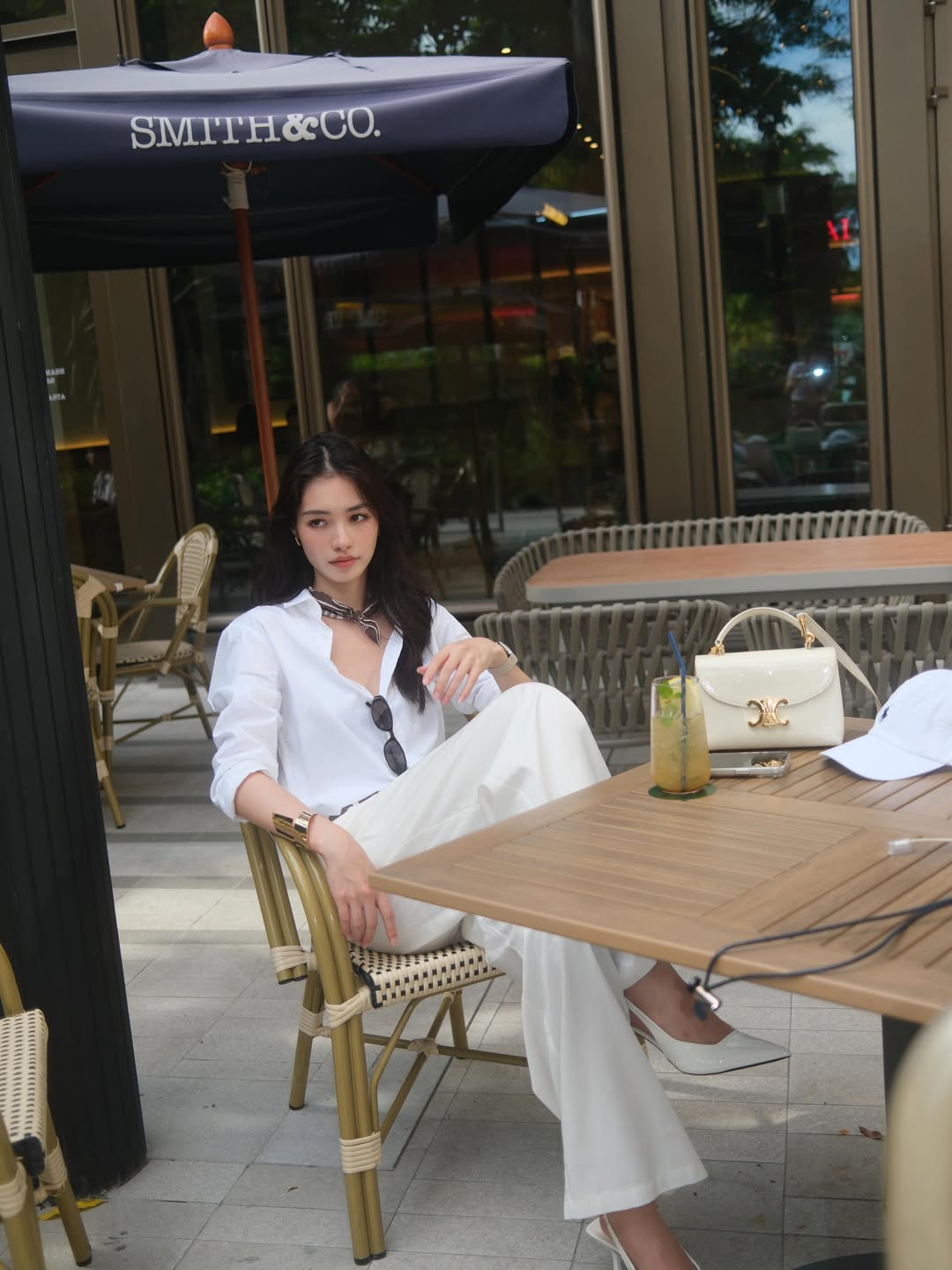 มิ้นท์ - รัญชน์รวี เอื้อกูลวราวัตร