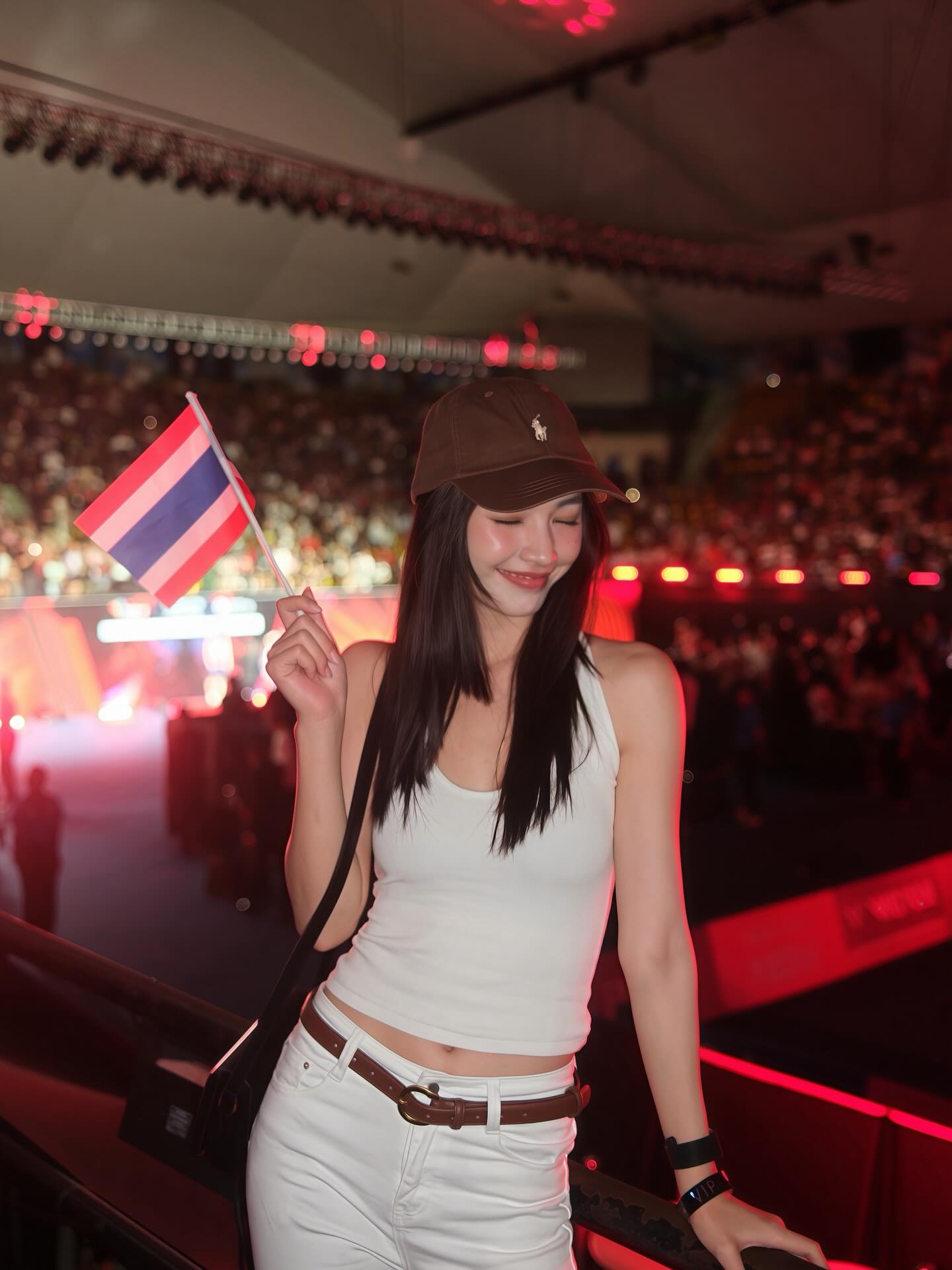 มิ้นท์ - รัญชน์รวี เอื้อกูลวราวัตร