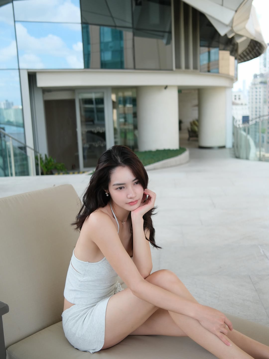 มิ้นท์ - รัญชน์รวี เอื้อกูลวราวัตร