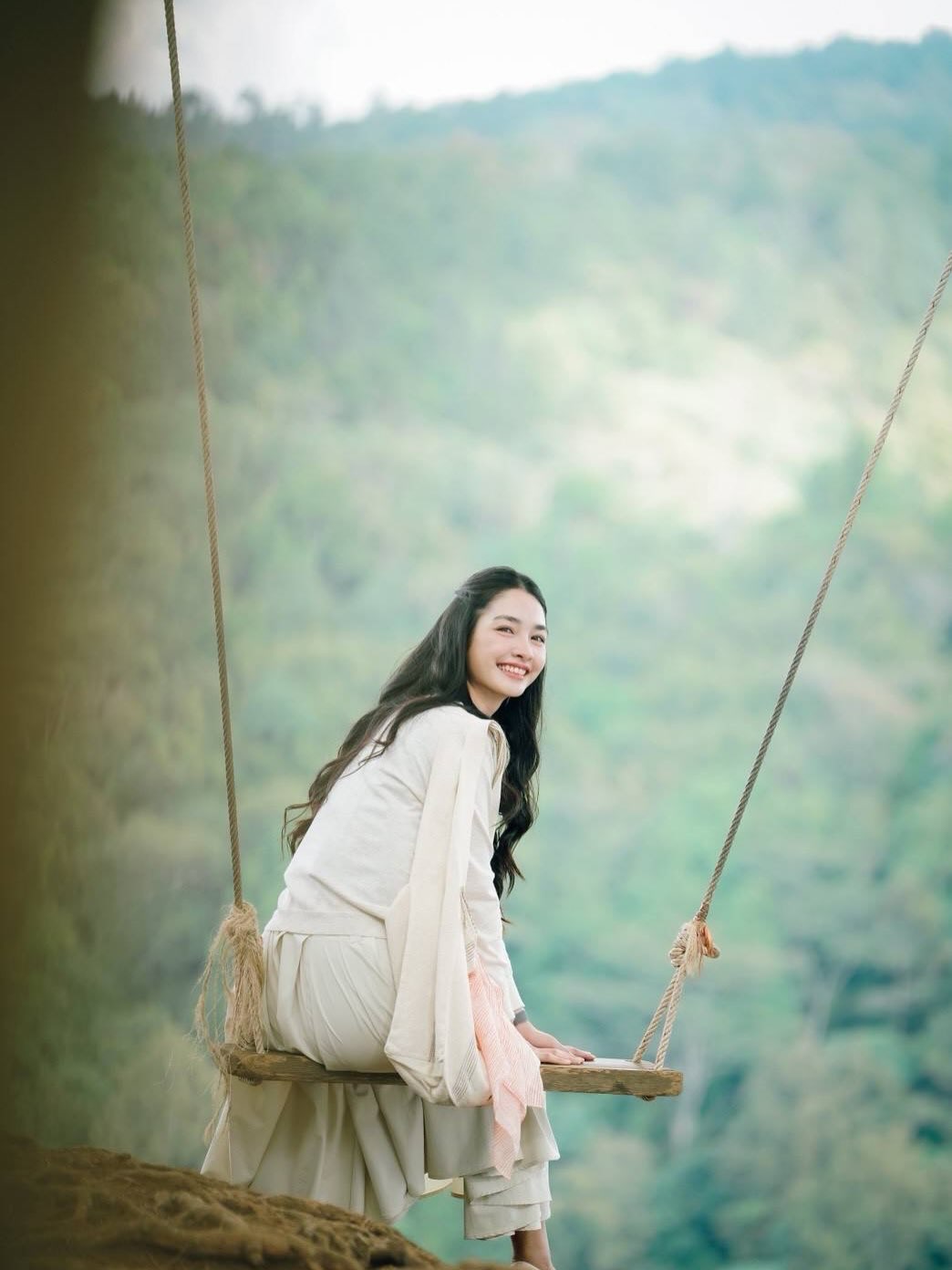 มิ้นท์ - รัญชน์รวี เอื้อกูลวราวัตร