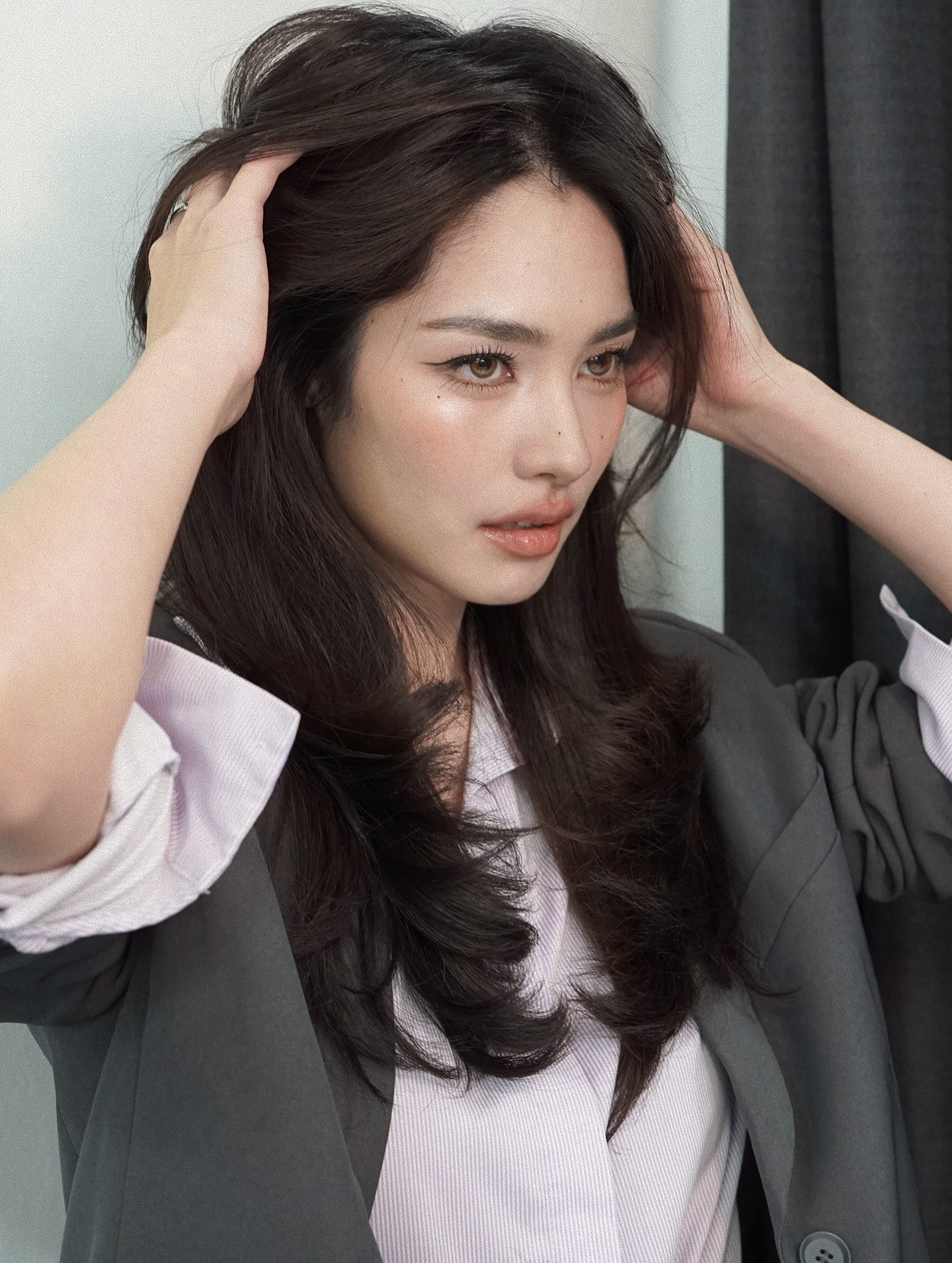 มิ้นท์ - รัญชน์รวี เอื้อกูลวราวัตร
